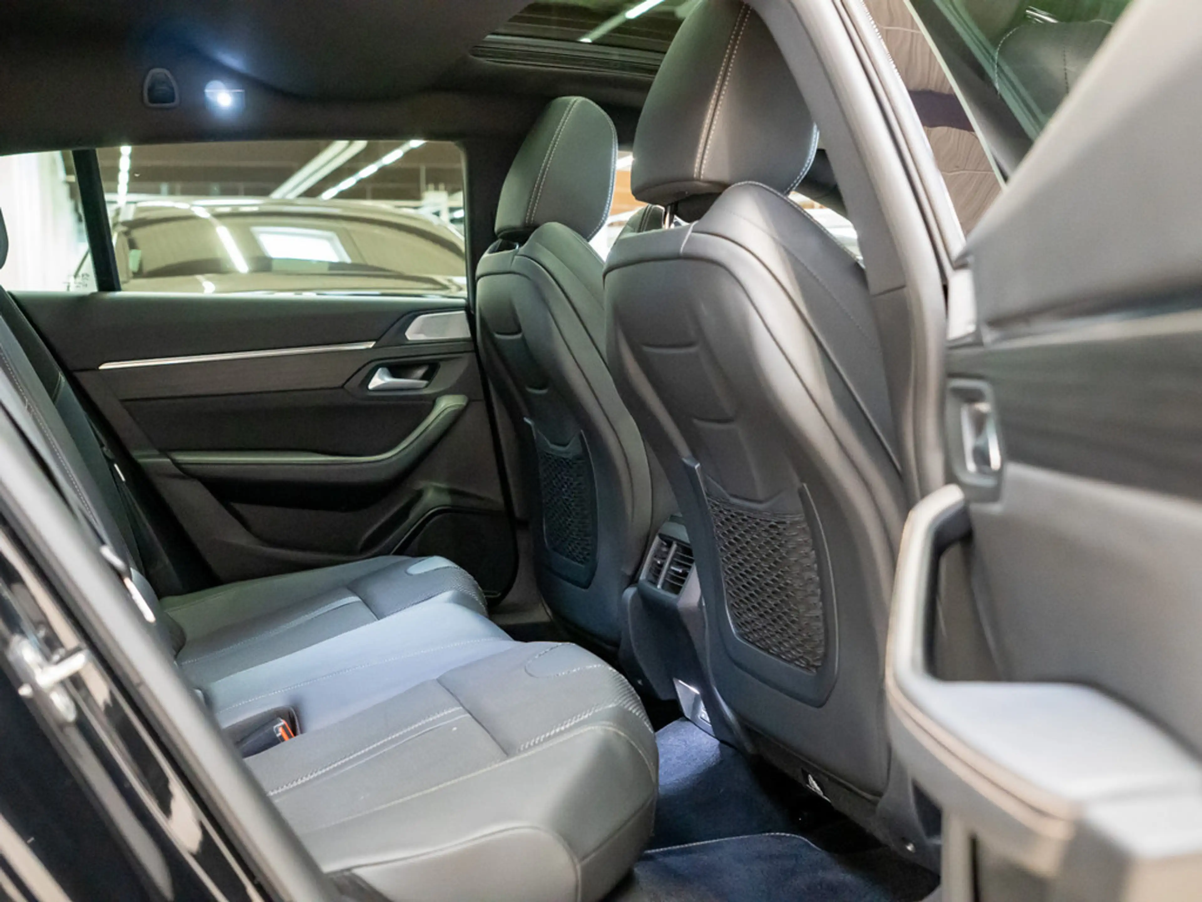 Peugeot 508 SW GT Pack 225 Hybrid EAT8 AHK ACC PANO — photo 8