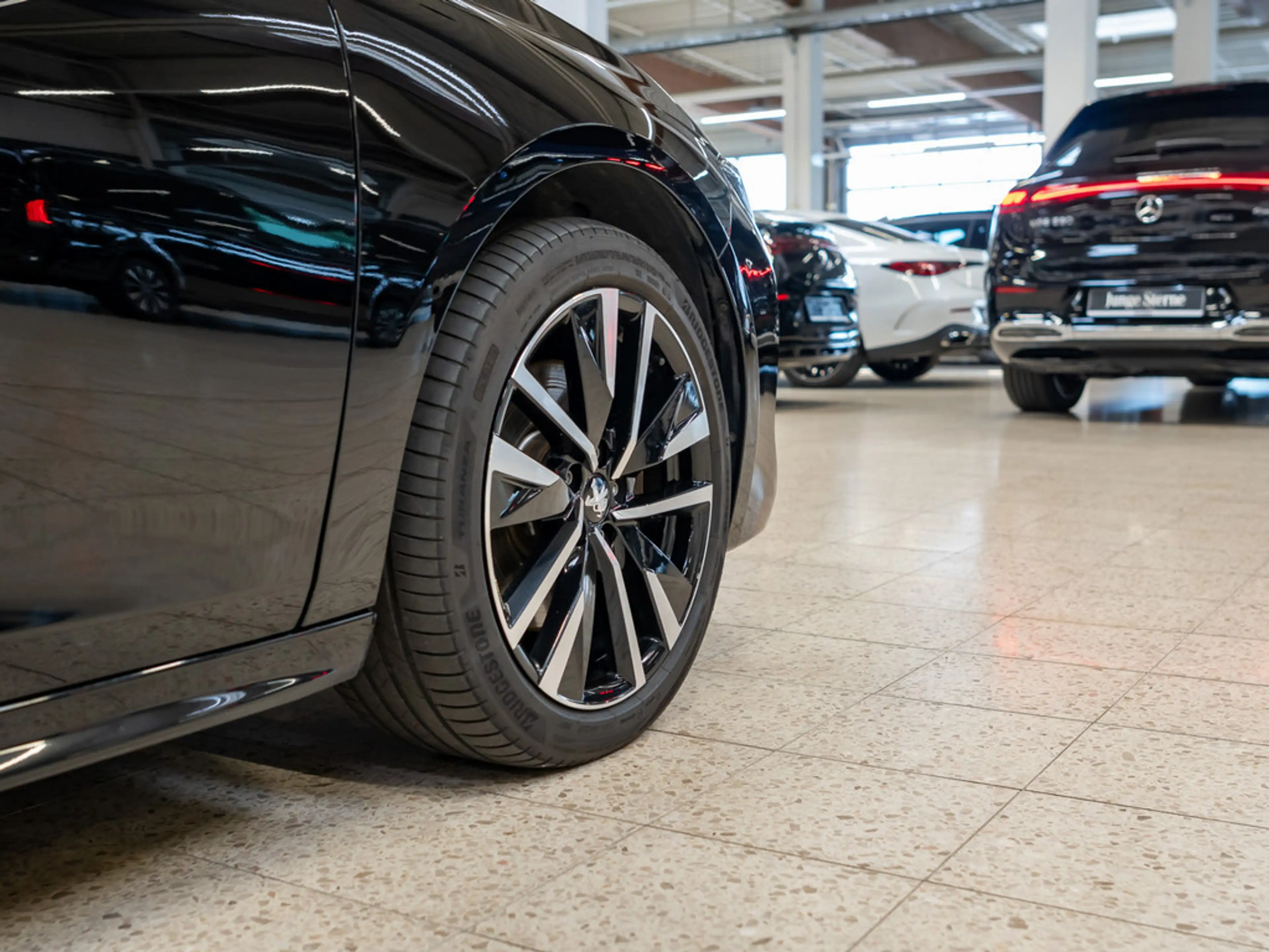 Peugeot 508 SW GT Pack 225 Hybrid EAT8 AHK ACC PANO — photo 9