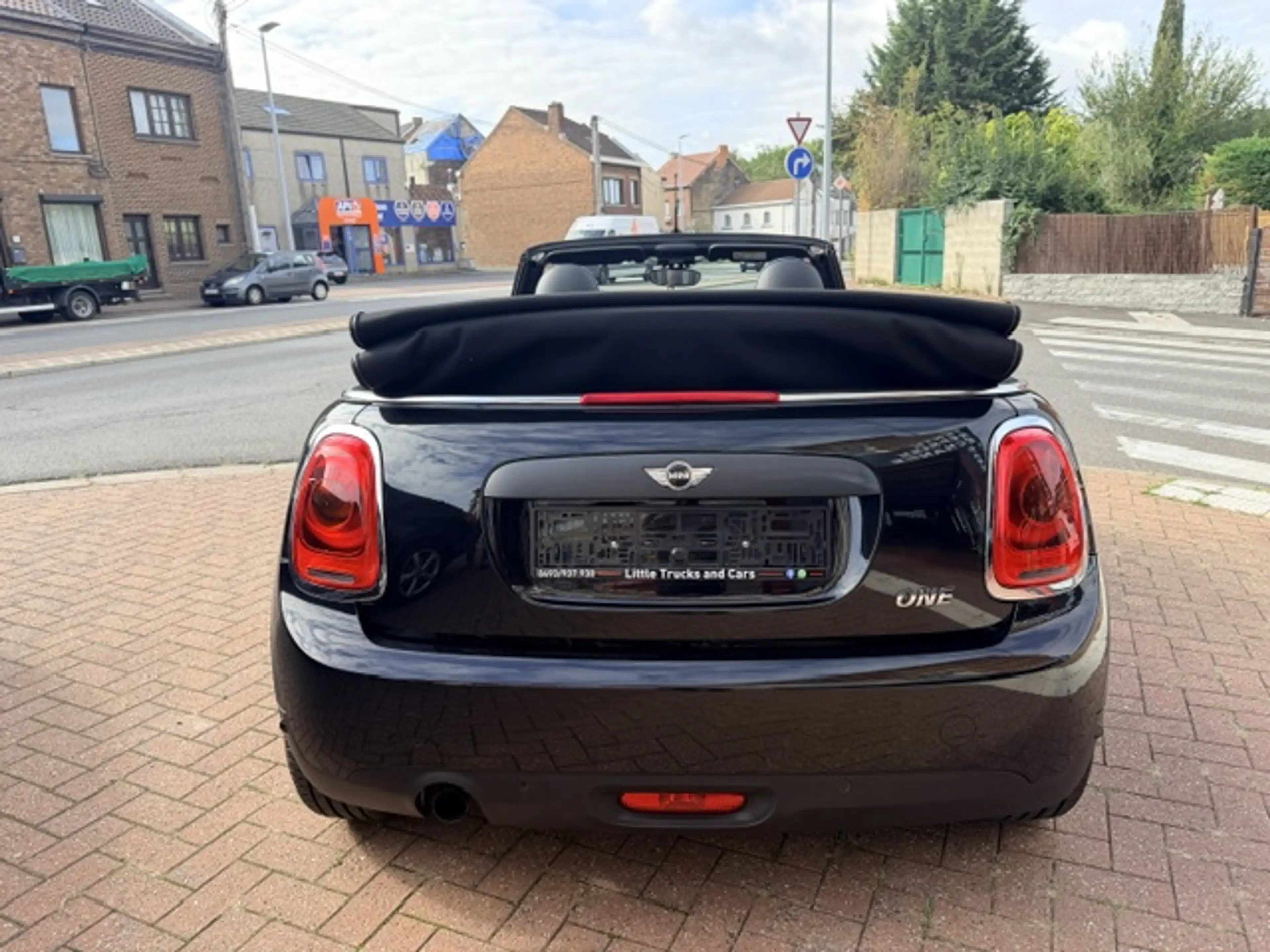 MINI One Cabrio CUIR CLIMATISATION XENON BLEUTOOTH HARMAN KARDON GARANTIE — photo 9