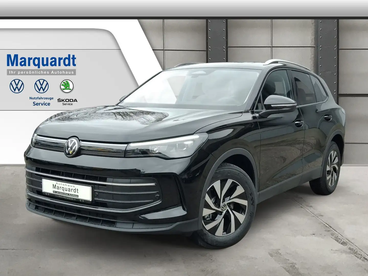 Volkswagen Tiguan 1.5 eTSI Pano AHK Navi LED Plus ACC 18" Schwarz - 1