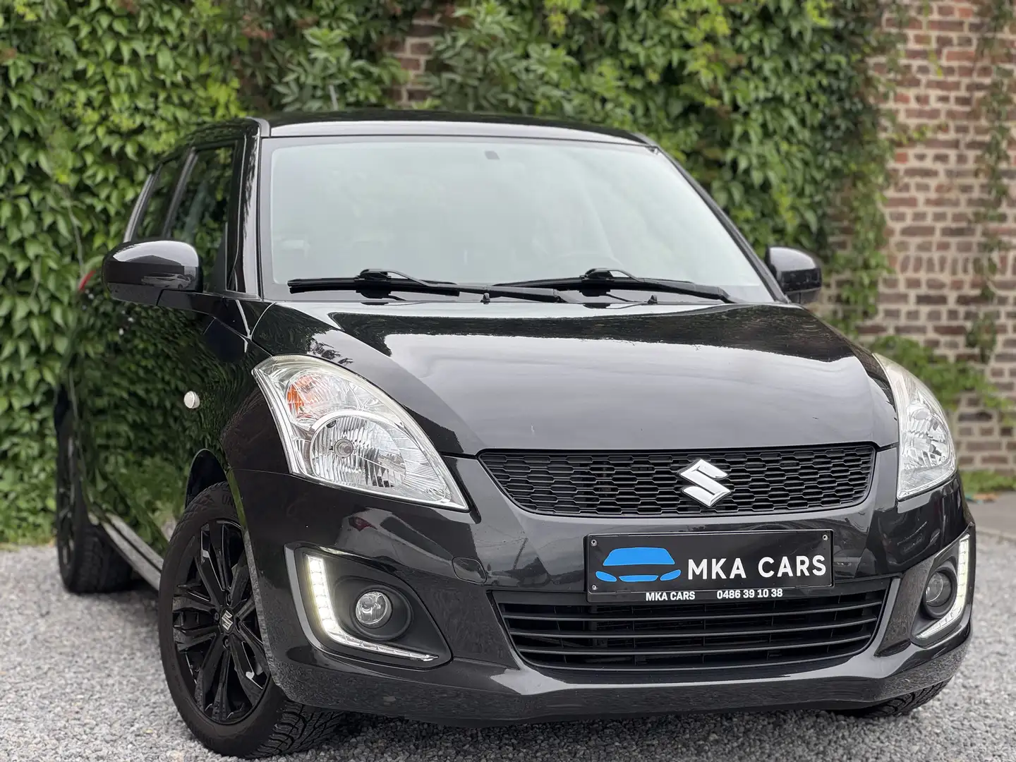 Suzuki Swift 1.2i Chrono Full Black 1er Pro Carnet Complet Zwart - 1