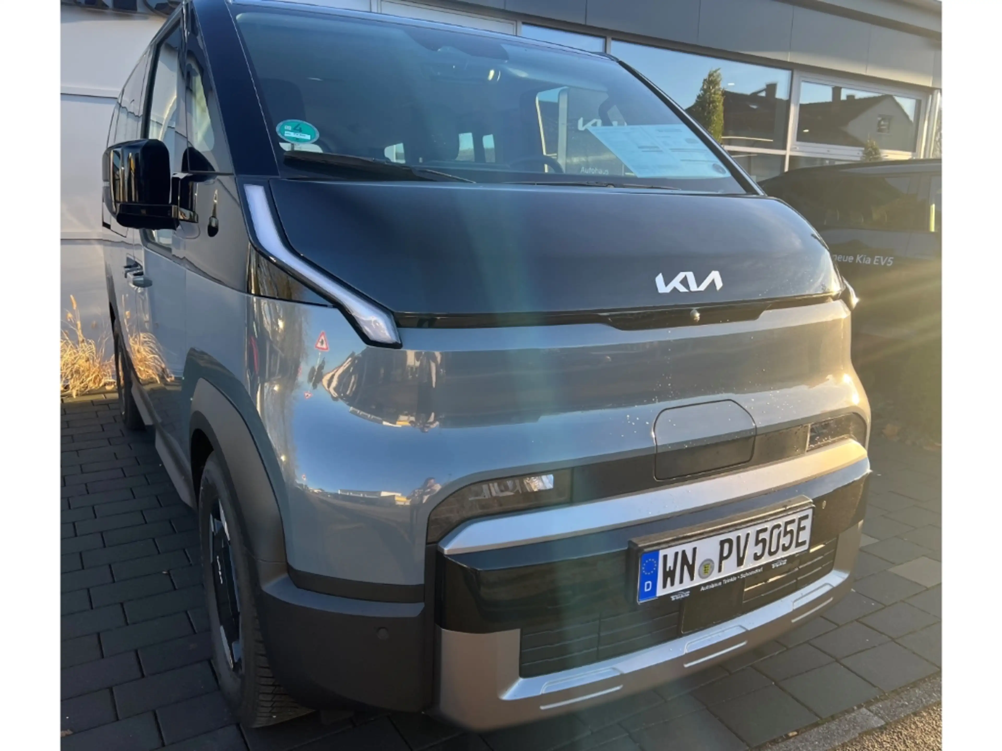 Kia PV5 Passenger 71.2 ELITE WP SMP PP SP AW Navi Leder LED ACC Appl — photo 6