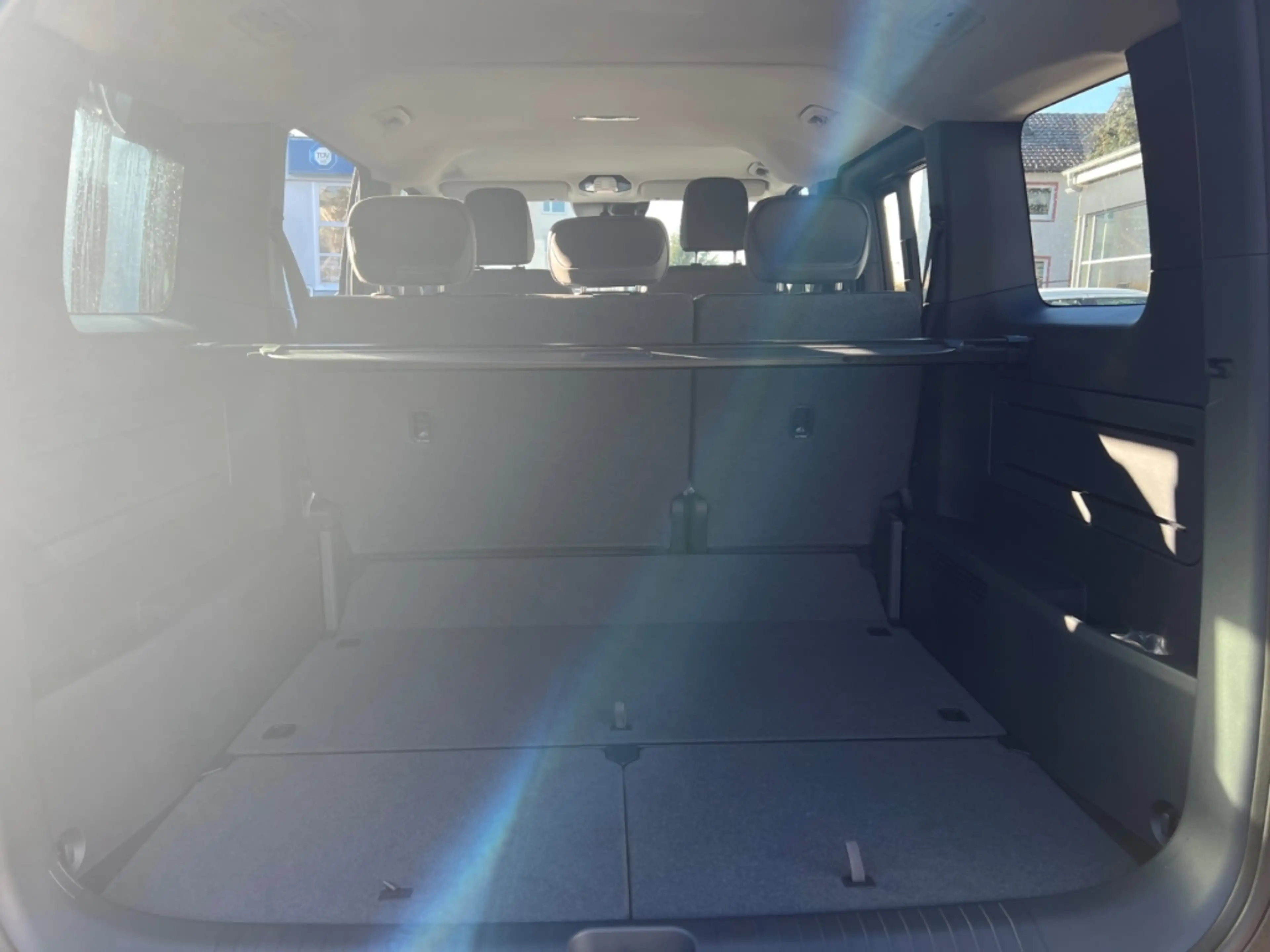 Kia PV5 Passenger 71.2 ELITE WP SMP PP SP AW Navi Leder LED ACC Appl — photo 15