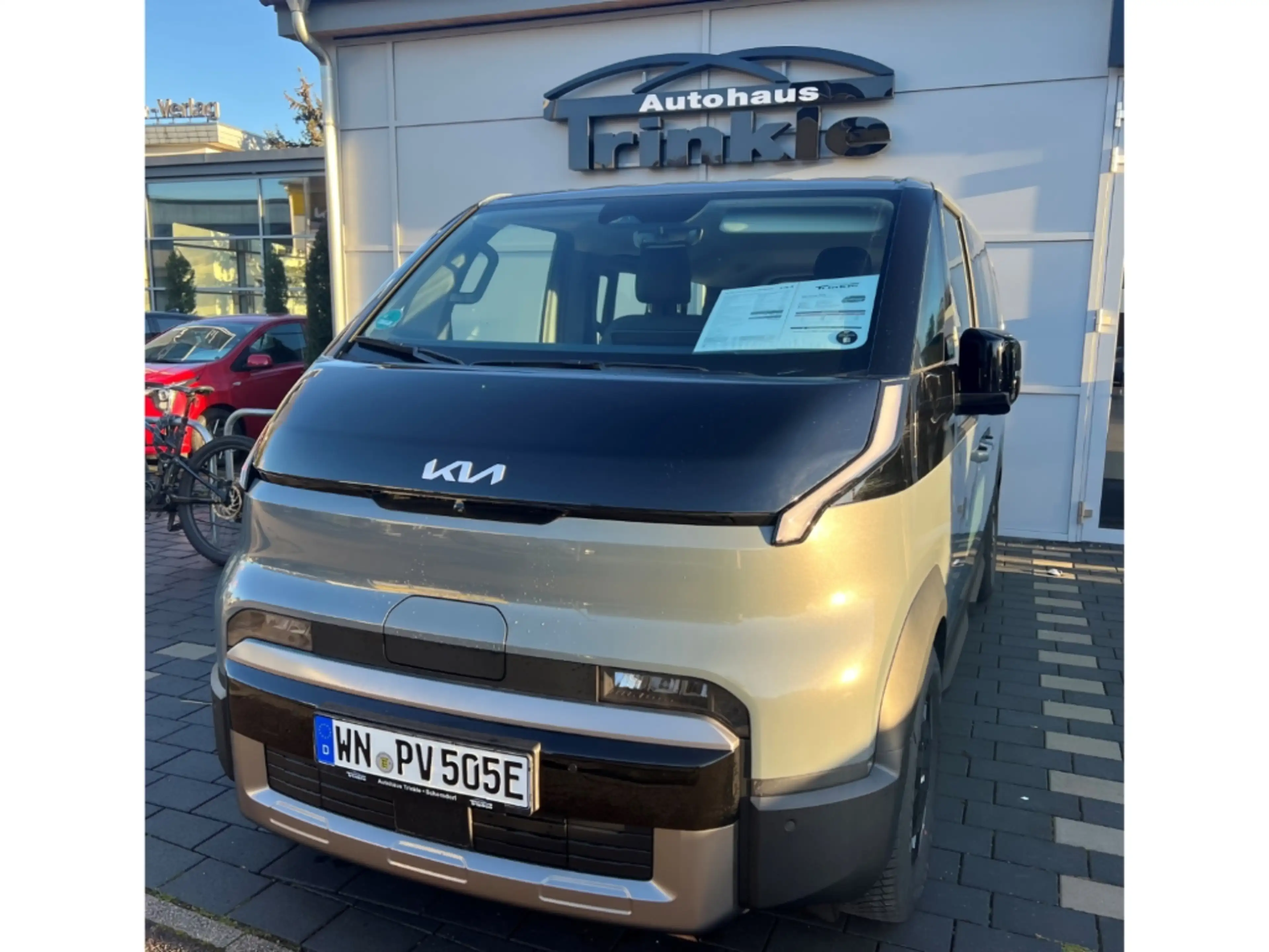 Kia PV5 Passenger 71.2 ELITE WP SMP PP SP AW Navi Leder LED ACC Appl — photo 3