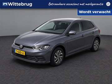 1.0 TSI Life / Navigatie / App connect / Parkeerse