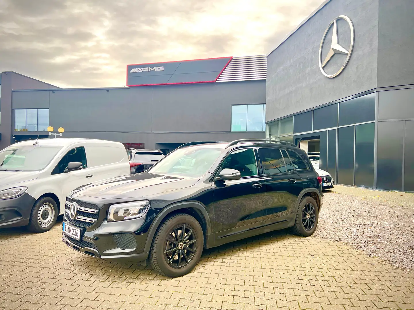 Mercedes-Benz GLB 220 GLB 220 d 4Matic 8G-DCT Progressive Negro - 1