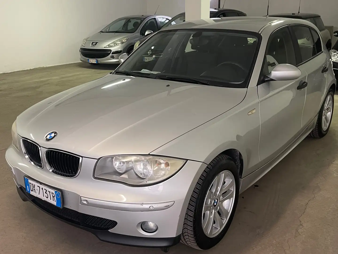 BMW 116 Serie 1 E87 2004 116i Futura Argintiu - 2