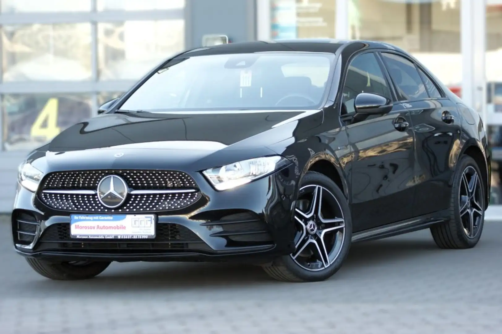 Mercedes-Benz A 250 e 8G-DCT AMG Line Noir - 1