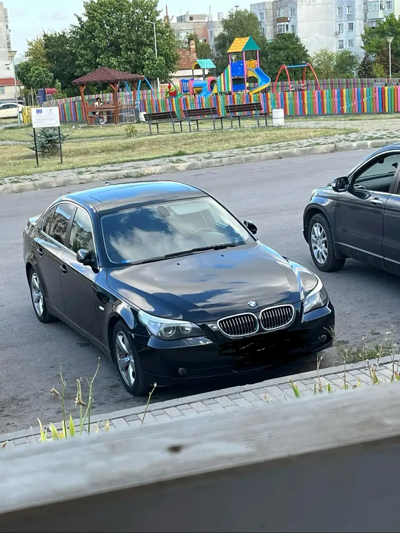 BMW 523 523i Aut. full option Černá - 1