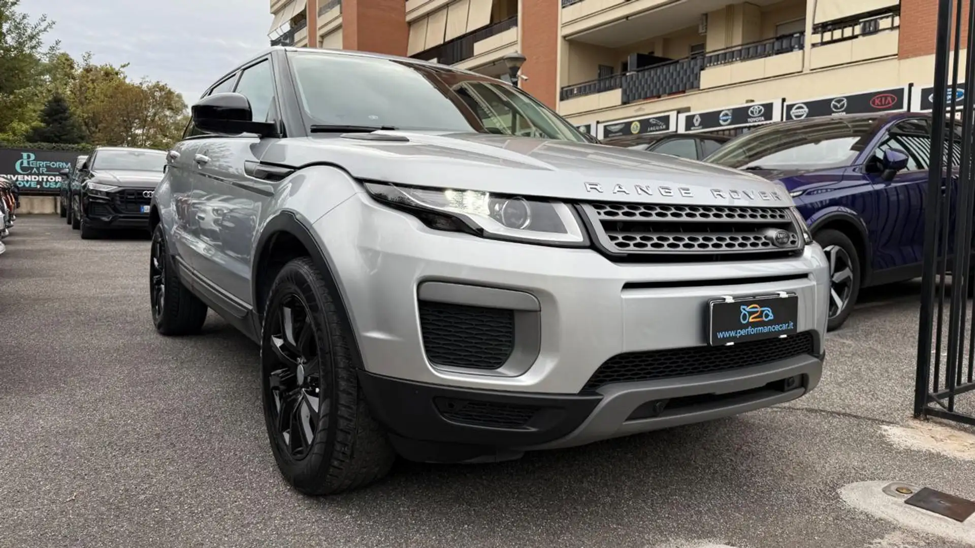 Land Rover Range Rover Evoque 2.0 TD4 150 CV AWD AUTO PURE*FARI LED*SENSORI* Grigio - 2