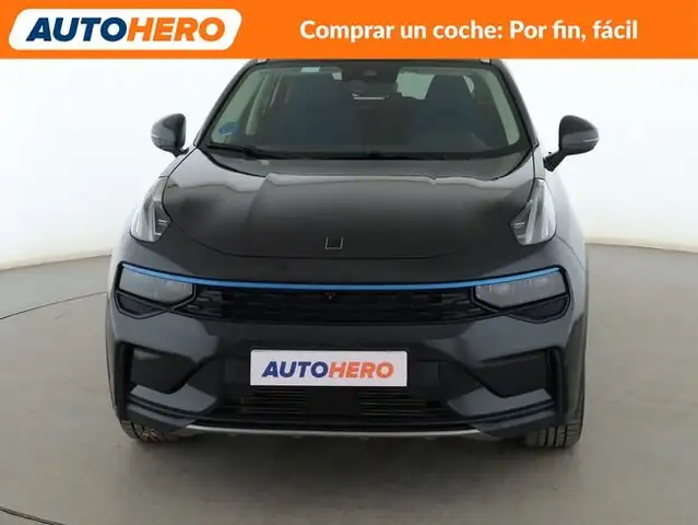 Lynk & Co 01 view 9