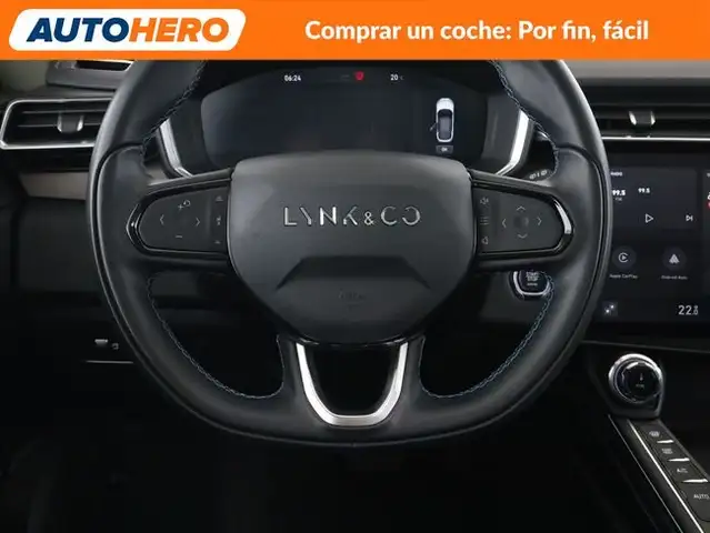 Lynk & Co 01 view 28