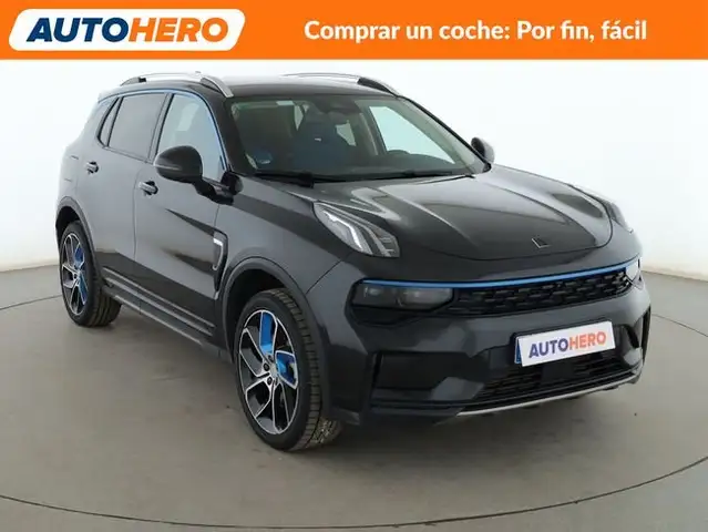 Lynk & Co 01 view 8