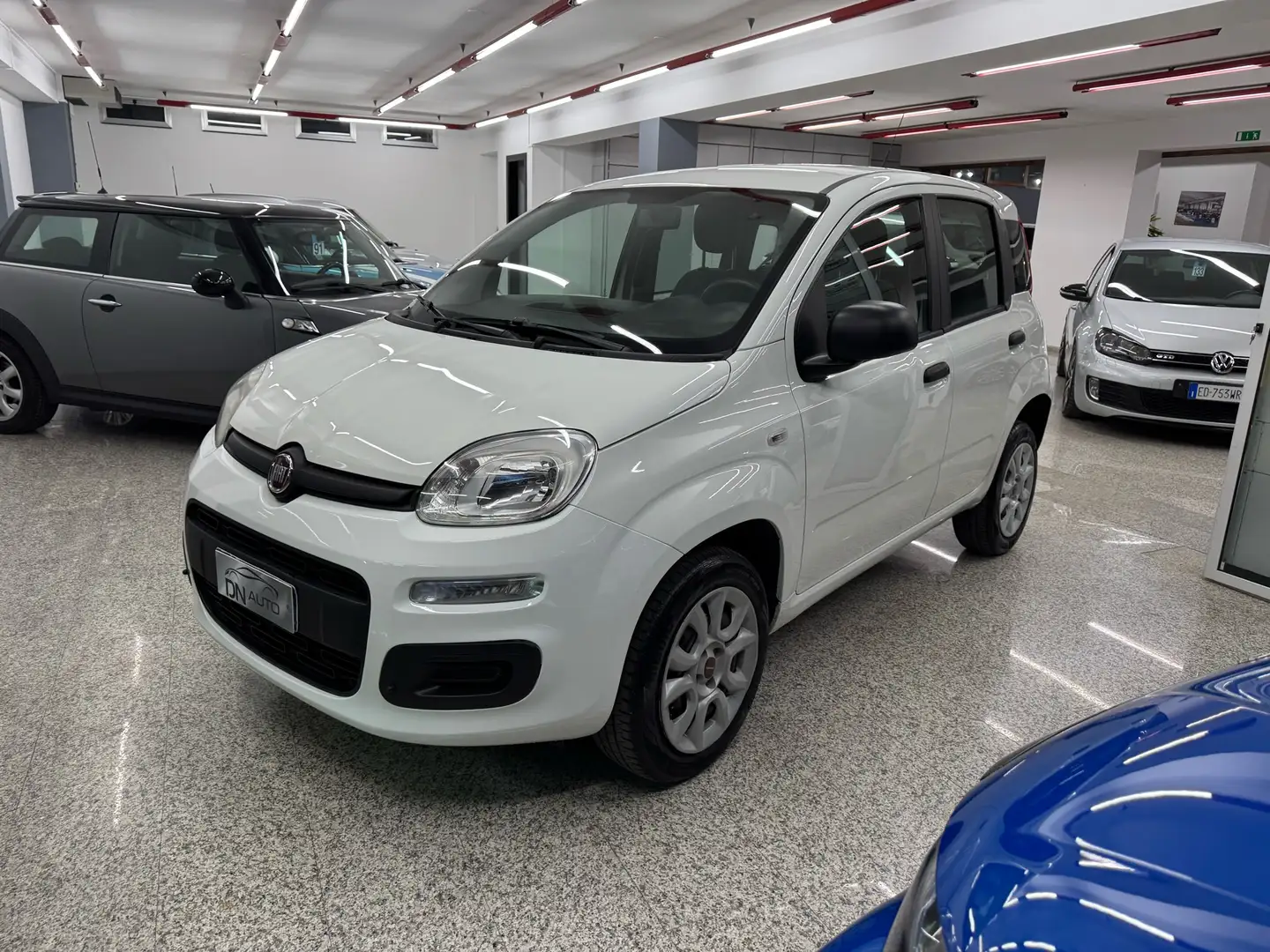 Fiat Panda Panda 0.9 t.air t. natural power Easy 70cv Blanc - 1