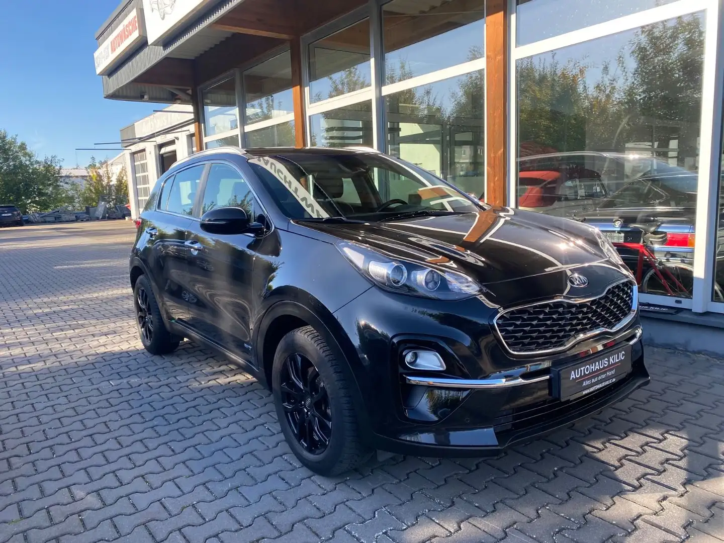 Kia Sportage Vision 4WD R-Cam AHK Navi Noir - 1