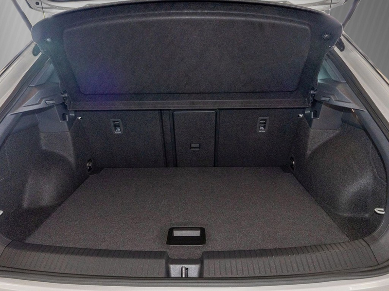 Volkswagen T-Roc 1.0 TSI R-Line — photo 6