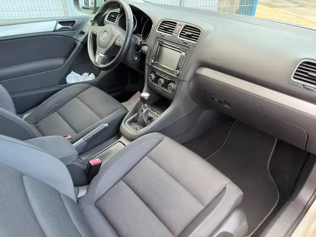 Volkswagen Golf view 13