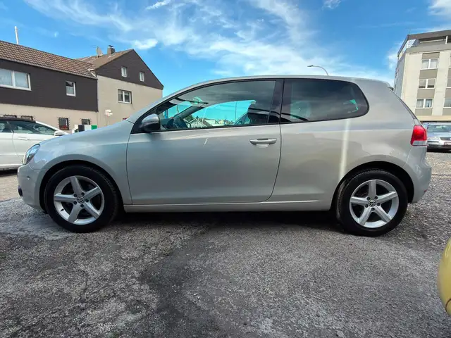 Volkswagen Golf view 4