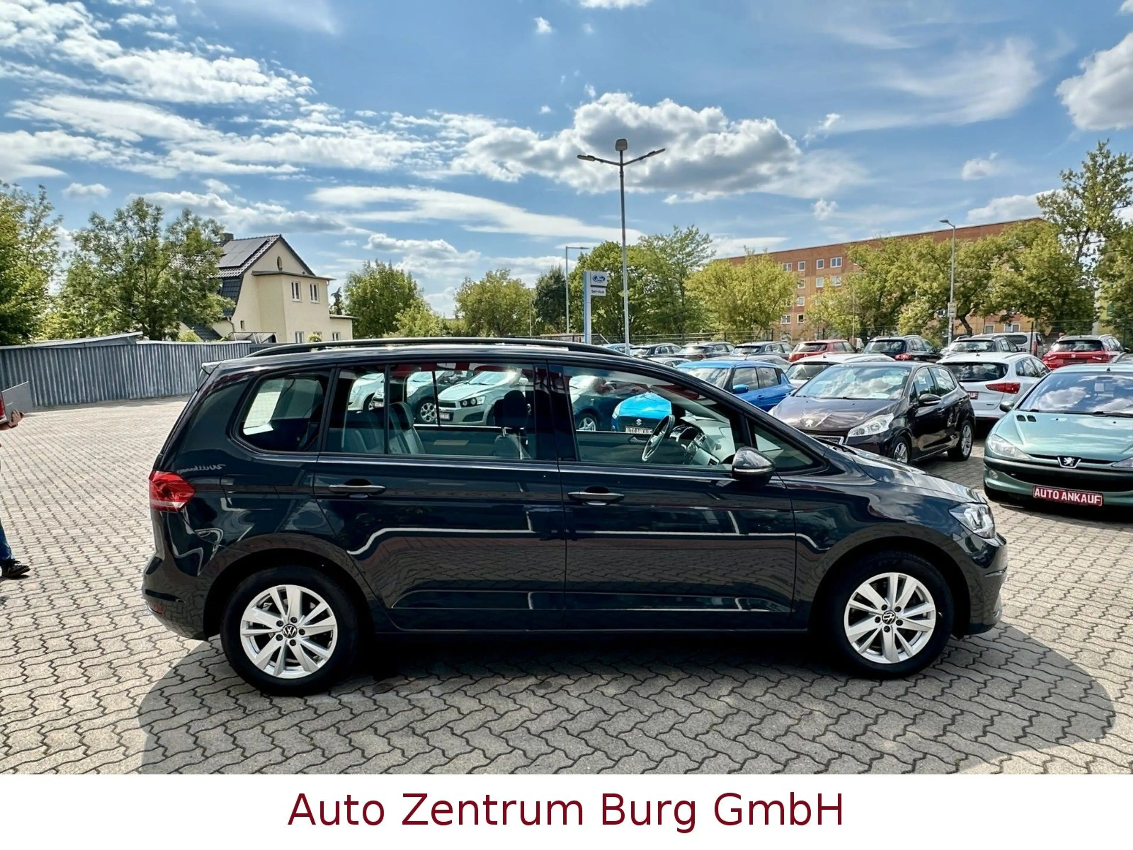 Volkswagen Touran Comfortline BMT DSG Navi AHK — photo 5