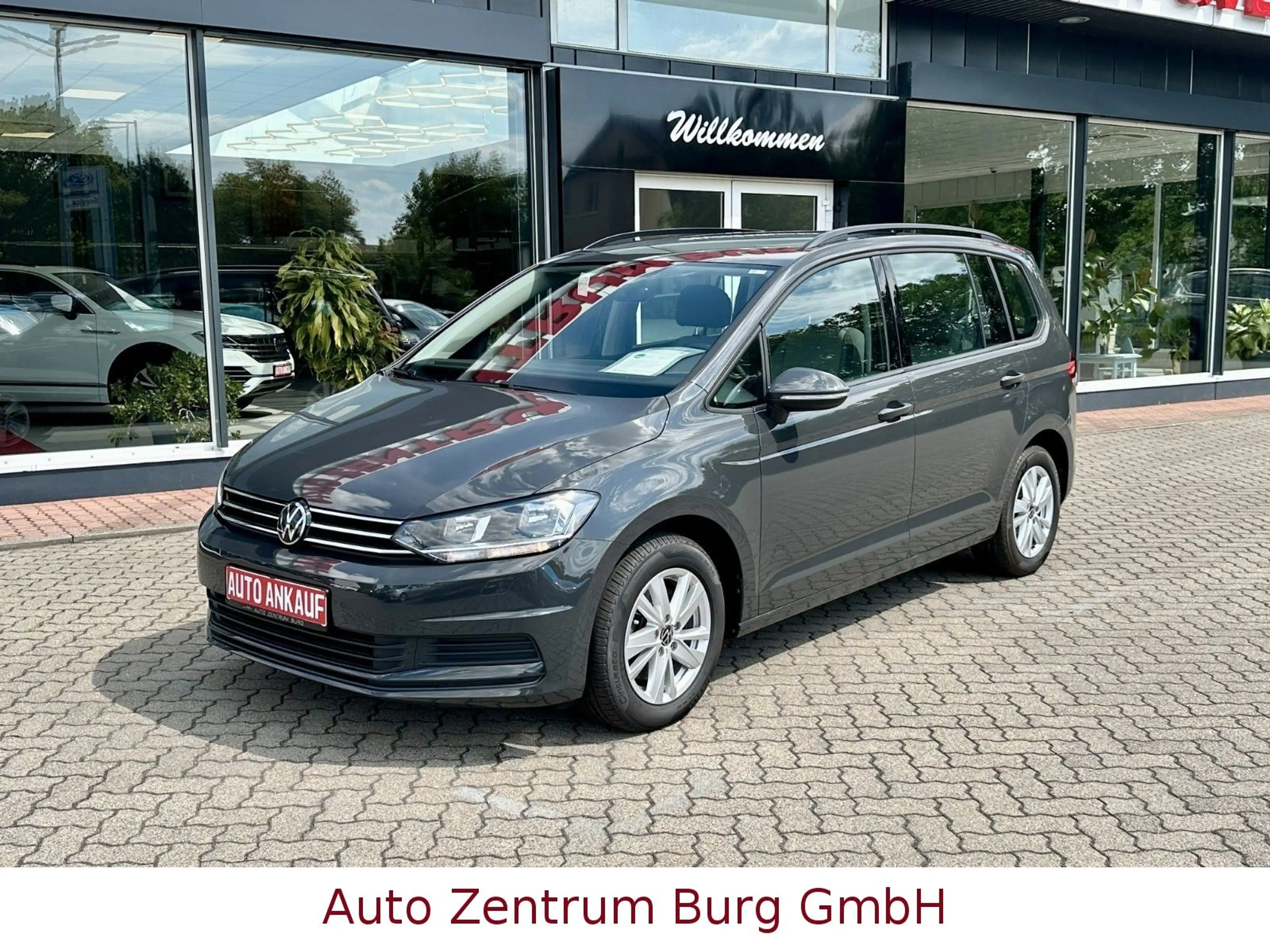Volkswagen Touran Comfortline BMT DSG Navi AHK — photo 2