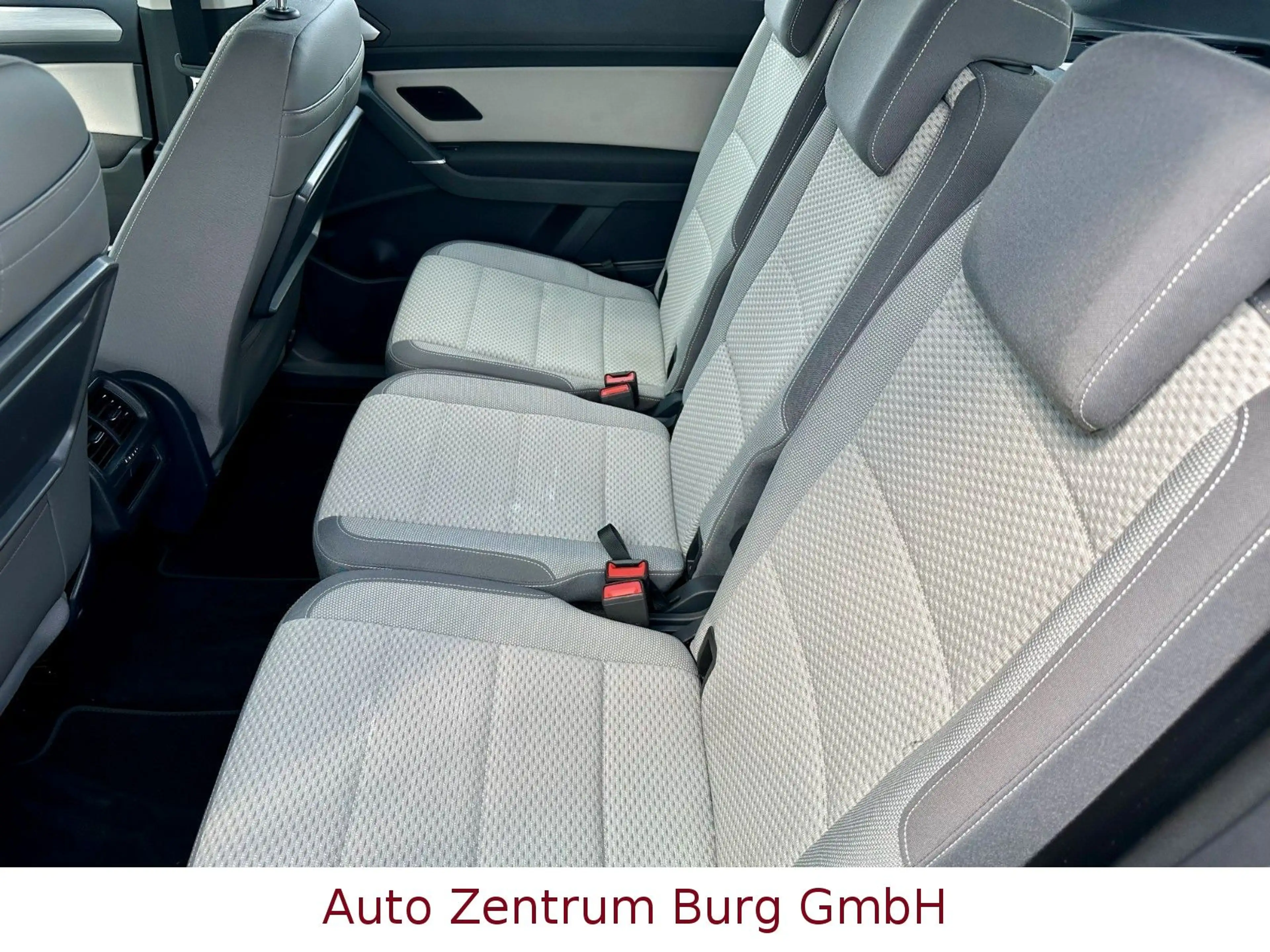Volkswagen Touran Comfortline BMT DSG Navi AHK — photo 12
