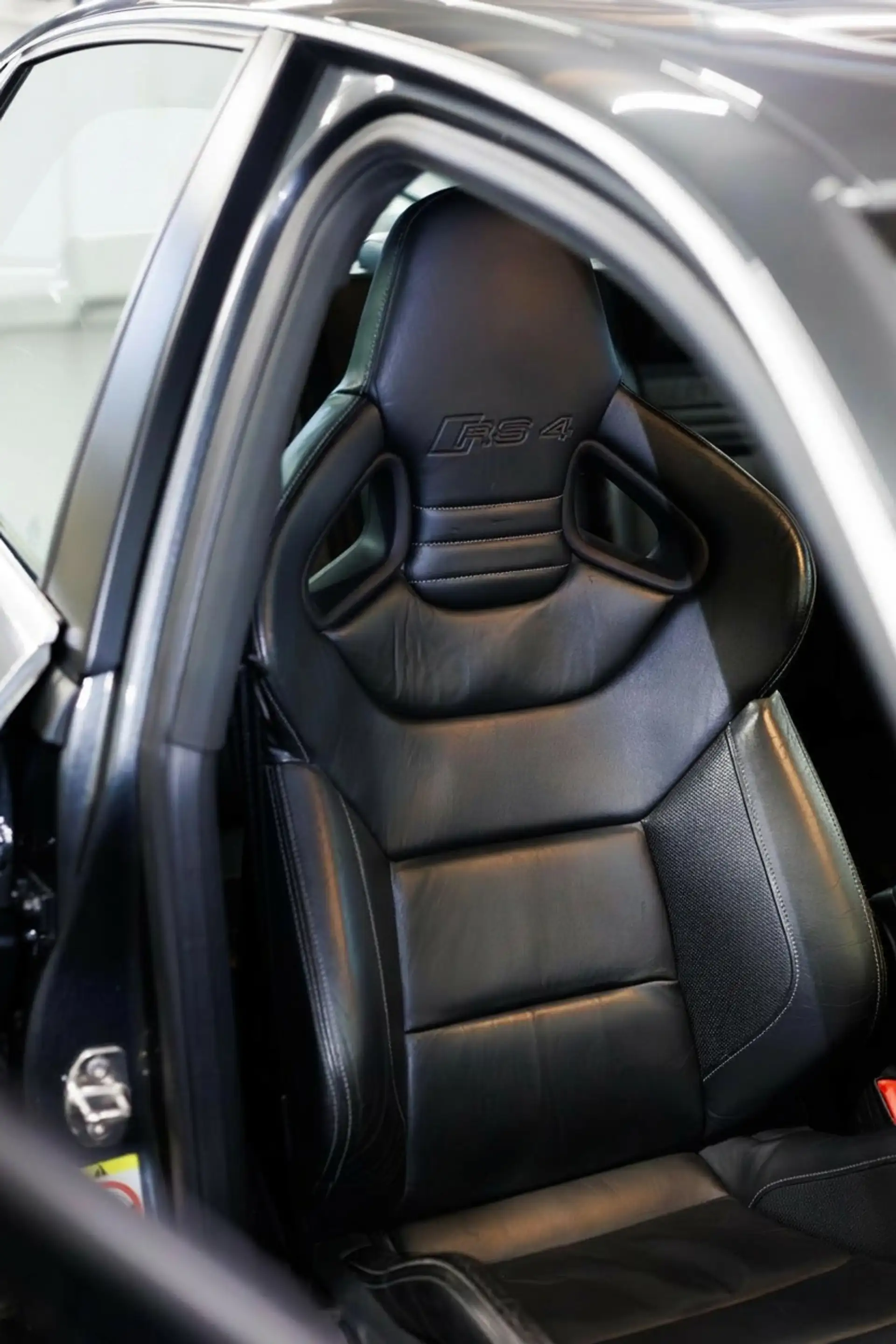 Audi RS4 A4 Avant 4.2 V8 quattro — photo 14