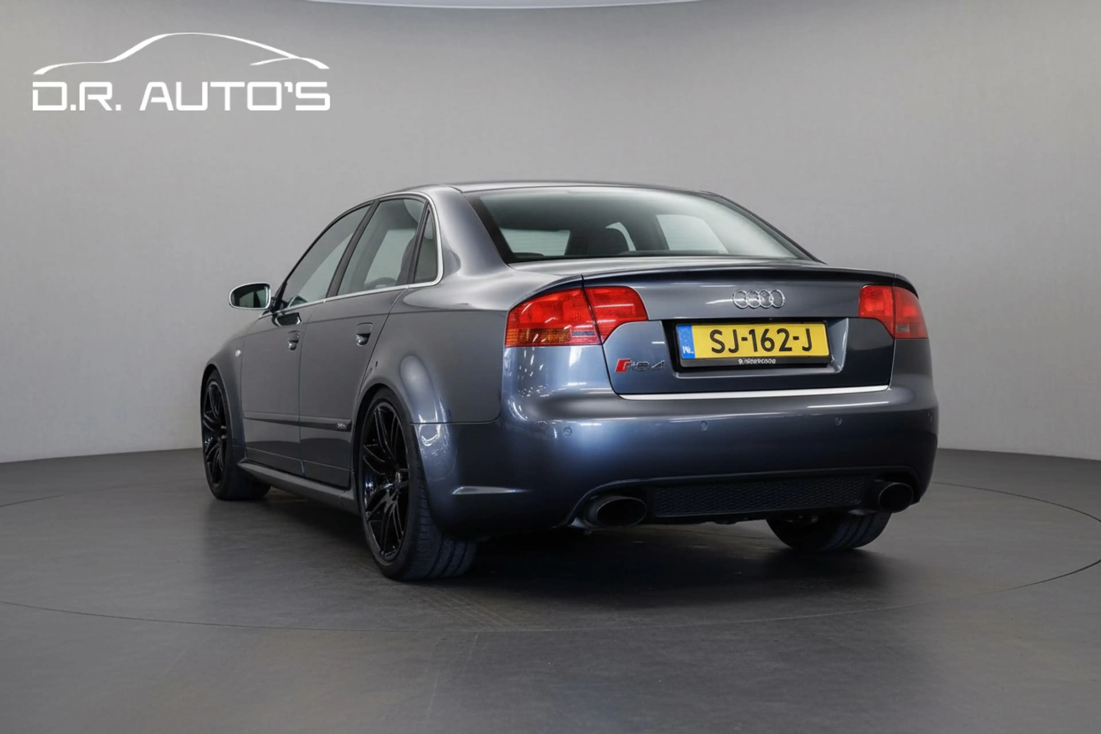 Audi RS4 A4 Avant 4.2 V8 quattro — photo 7