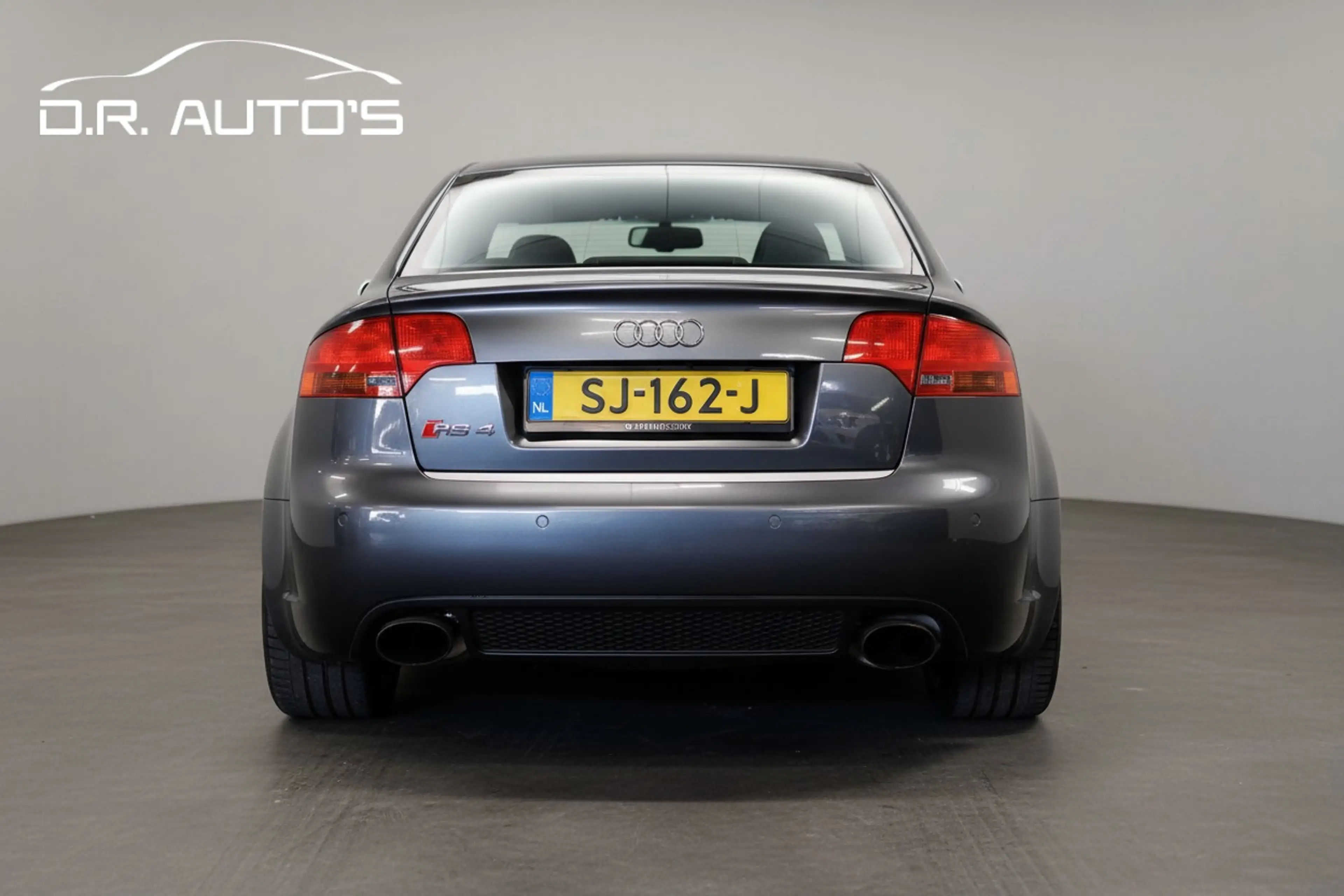 Audi RS4 A4 Avant 4.2 V8 quattro — photo 10