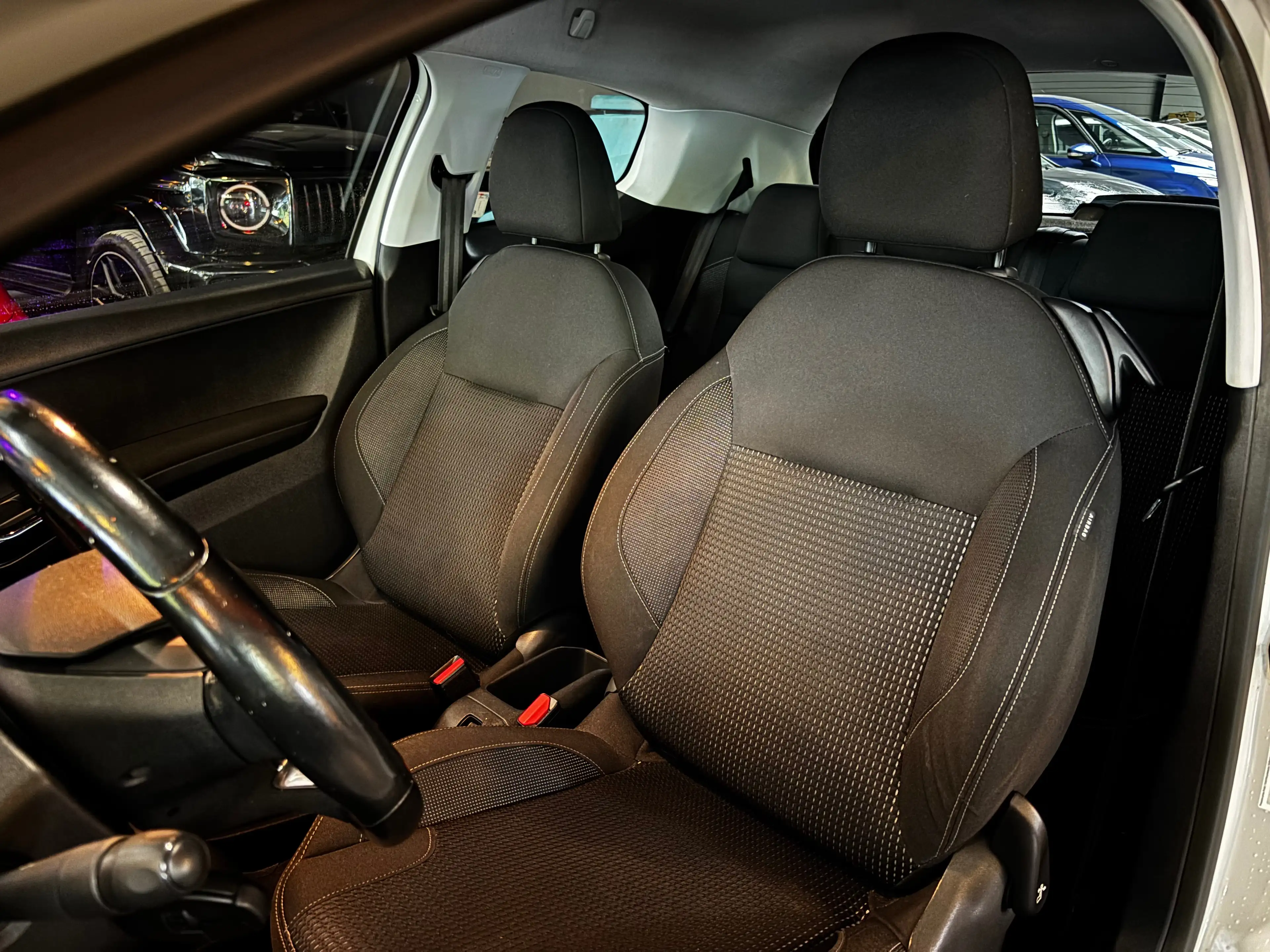 Peugeot 208 208 1.2 Allure S / AUTOMATIQUE / 12 MOIS DE GARANTIE — photo 8