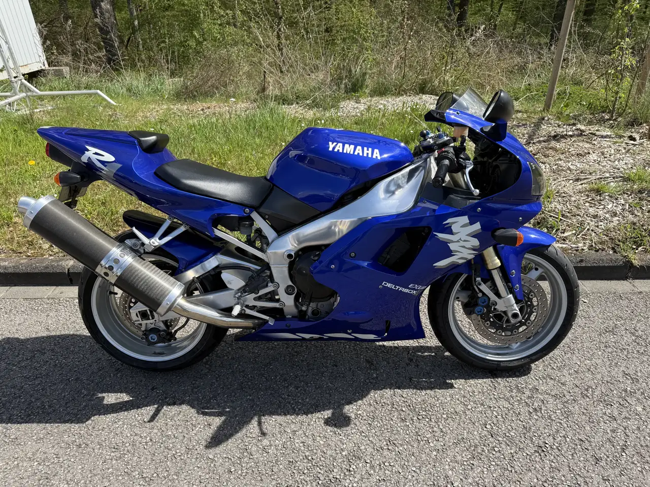 Yamaha YZF-R1