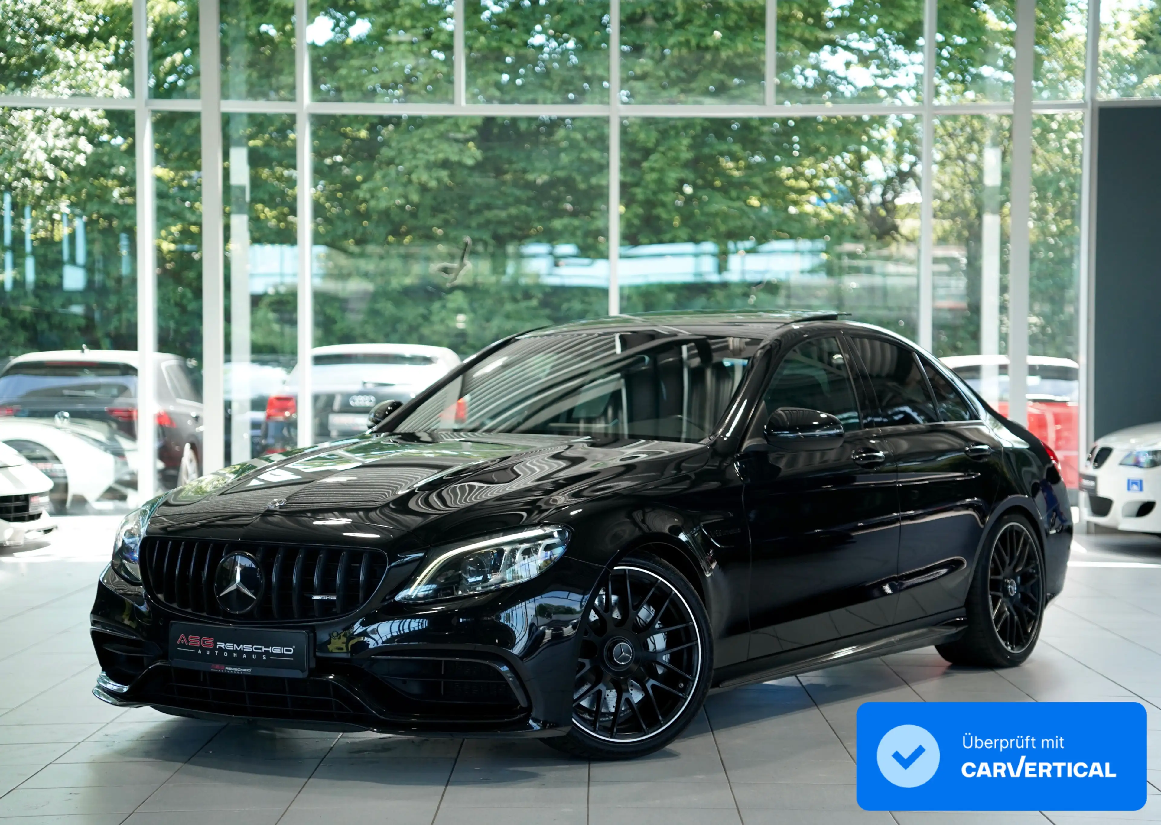 Mercedes-Benz C 63 AMG Limousine *19 *Schale *Pano*Distr.*Kam