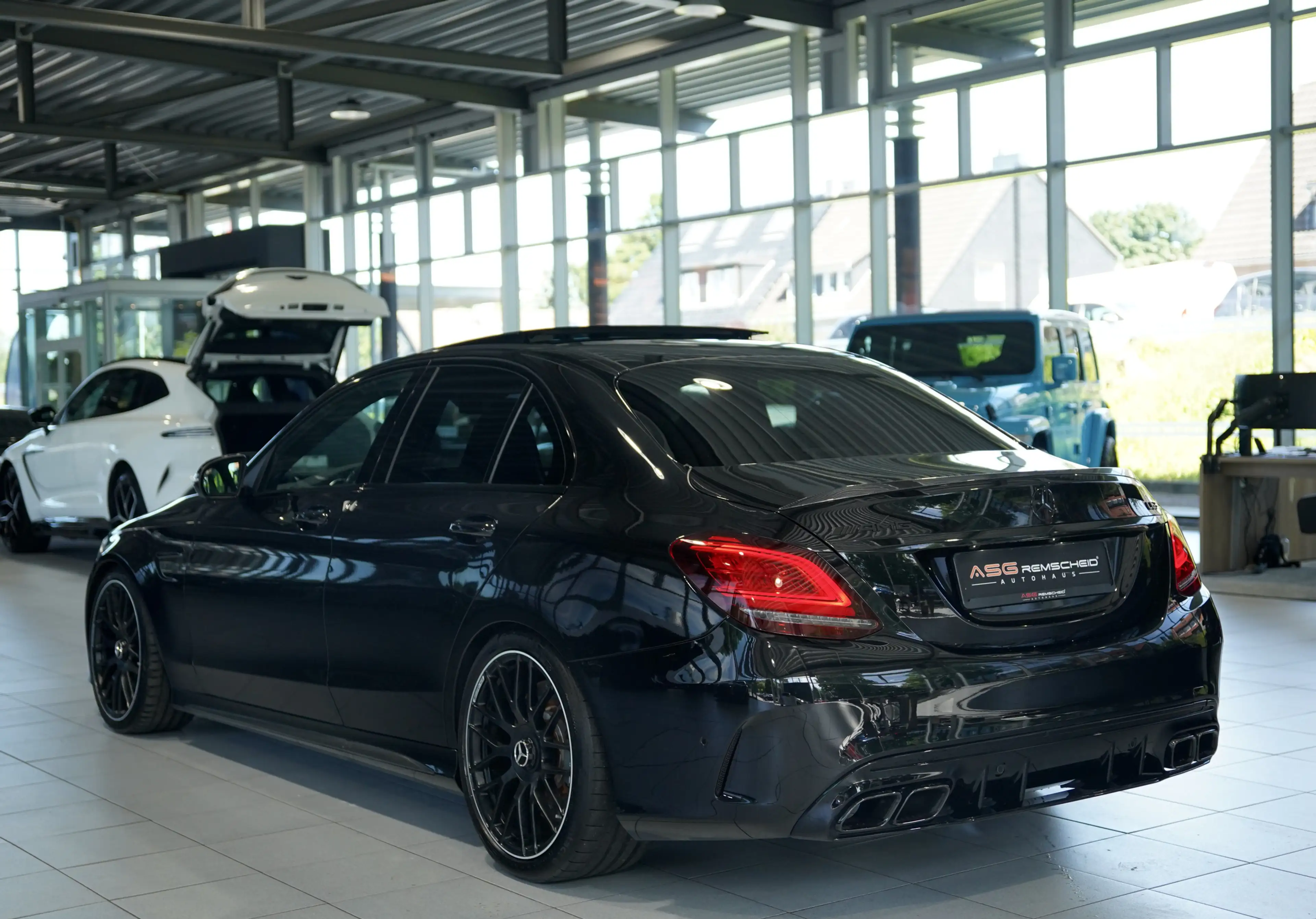 Mercedes-Benz C 63 AMG Limousine *19 *Schale *Pano*Distr.*Kam — photo 10