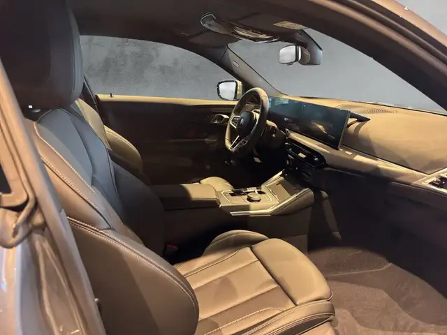 BMW 2 Series view 11