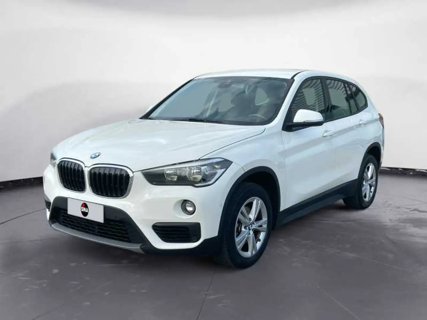 BMW X1 sdrive18d Business auto Bianco - 1