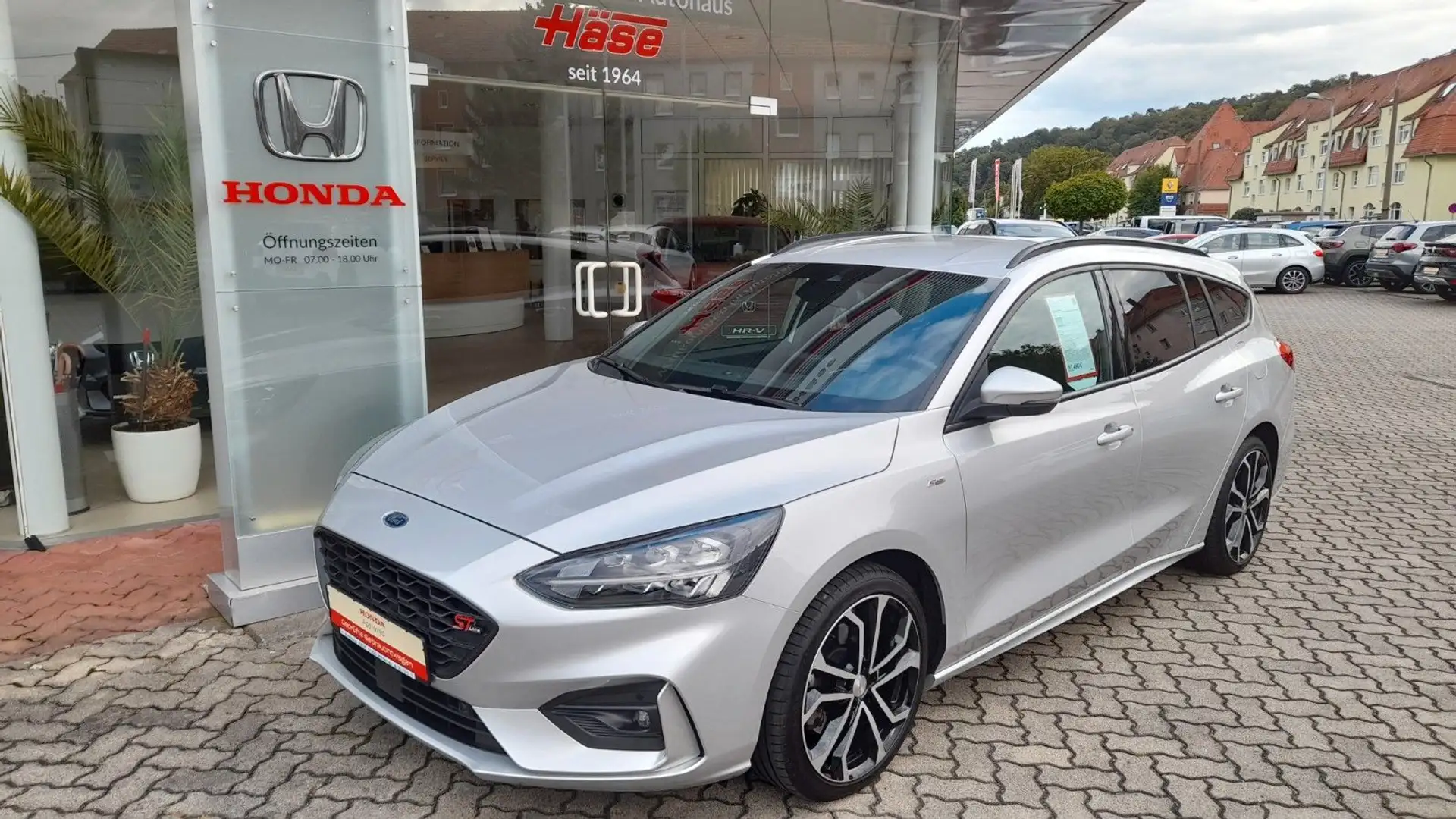 Ford Focus Turnier ST-Line EcoBoost 92KW Hybrid LED Argent - 1