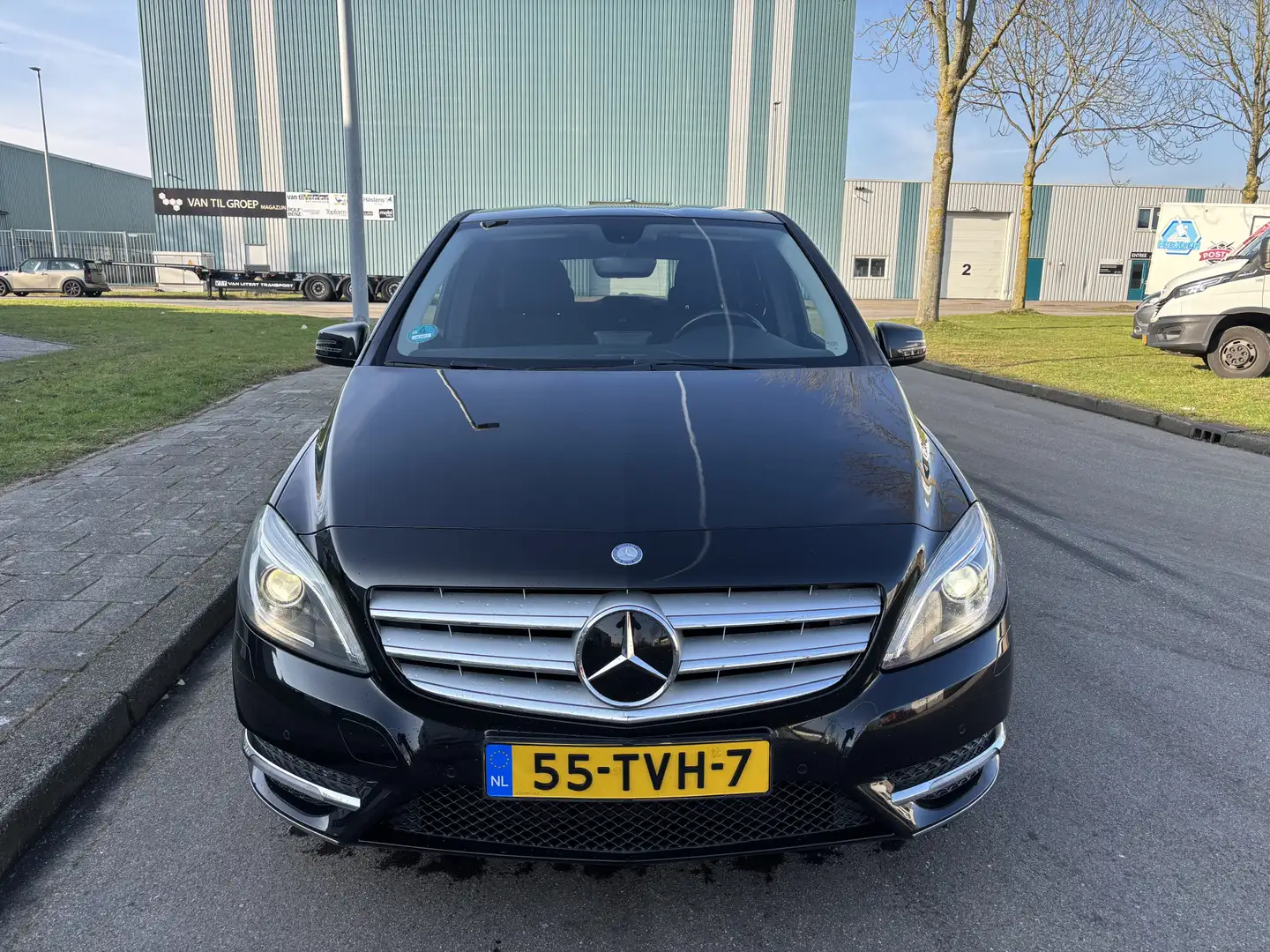 Mercedes-Benz B 180 Ambition 6-Bak 125 PK. Mooie en als nieuw rijdende Schwarz - 2
