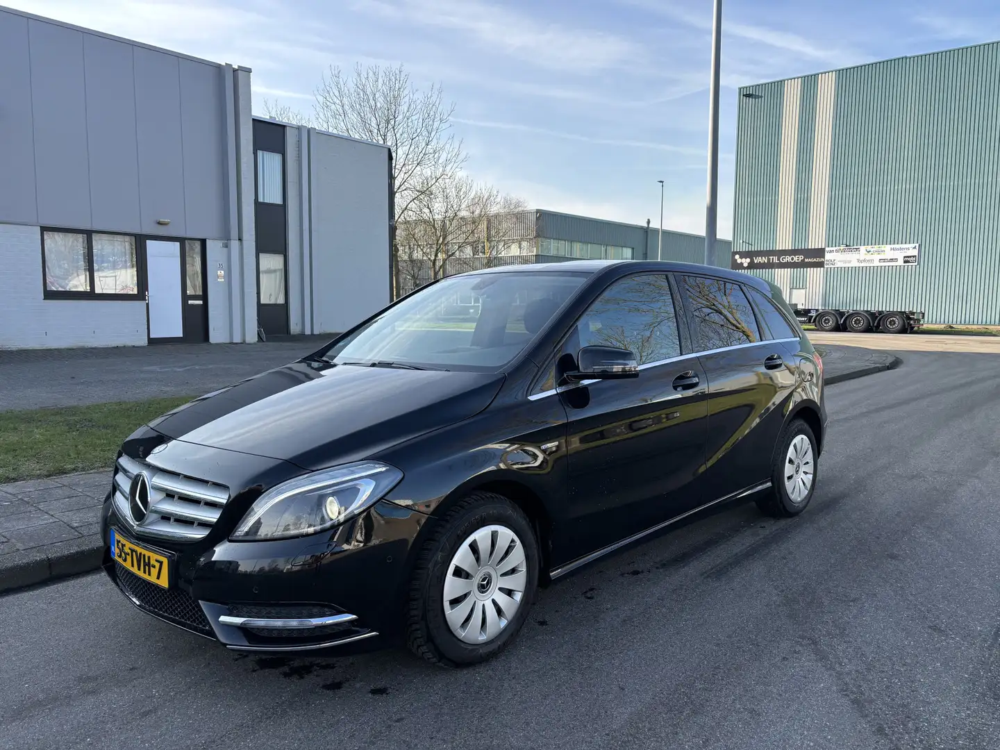 Mercedes-Benz B 180 Ambition 6-Bak 125 PK. Mooie en als nieuw rijdende Schwarz - 1