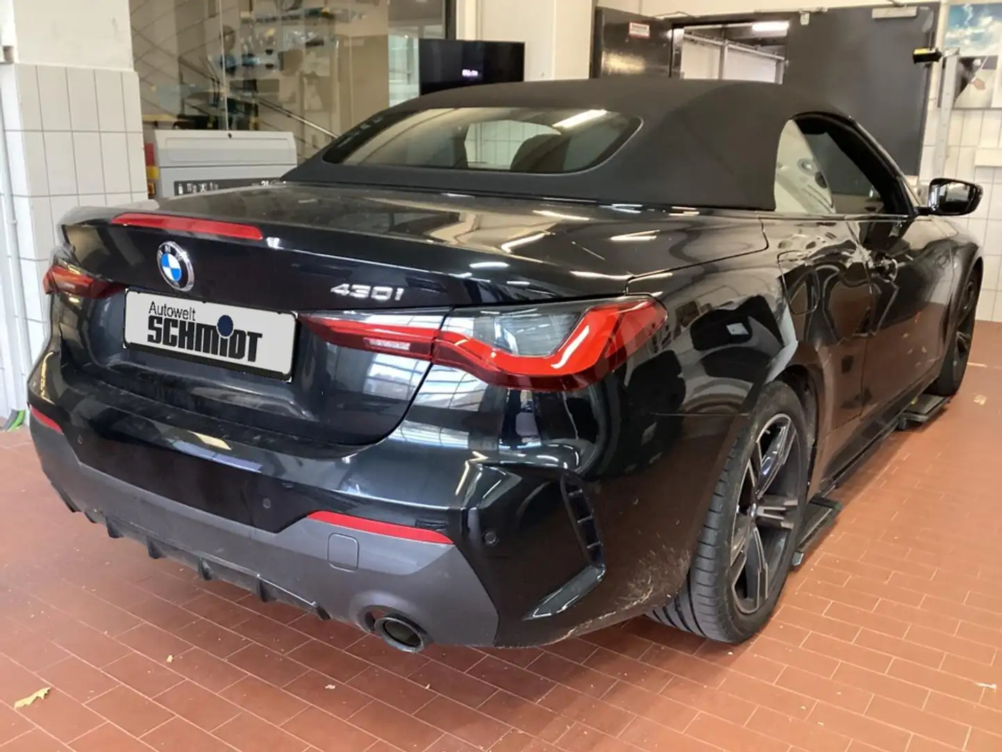 BMW 430 i xDrive Cabrio M Sport + GARANTIE-bis-03.28 Schwarz - 2