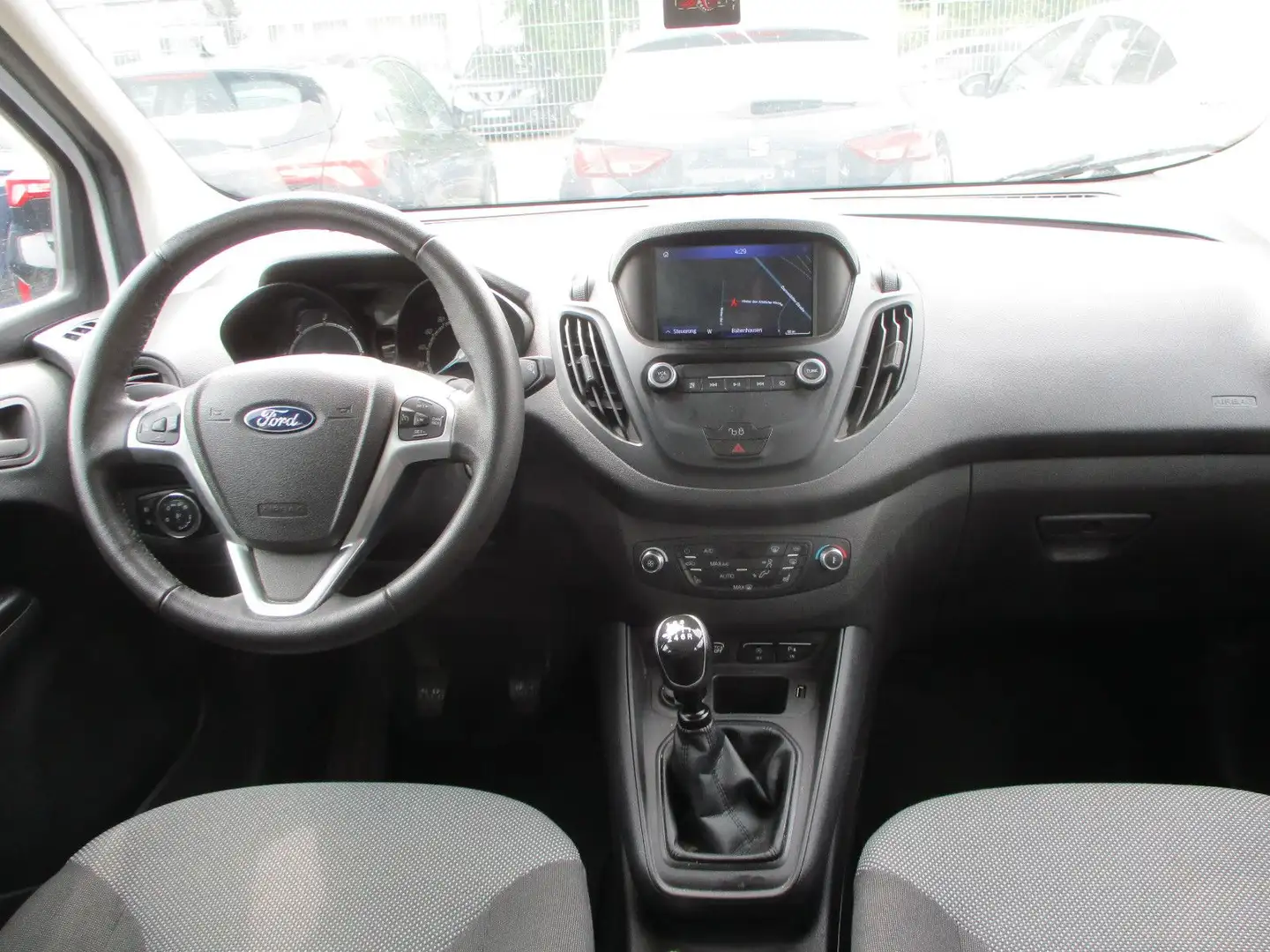 Ford Tourneo Courier 1.5 TDCI NAVI PDC TEMPOMAT SITZH Fehér - 2