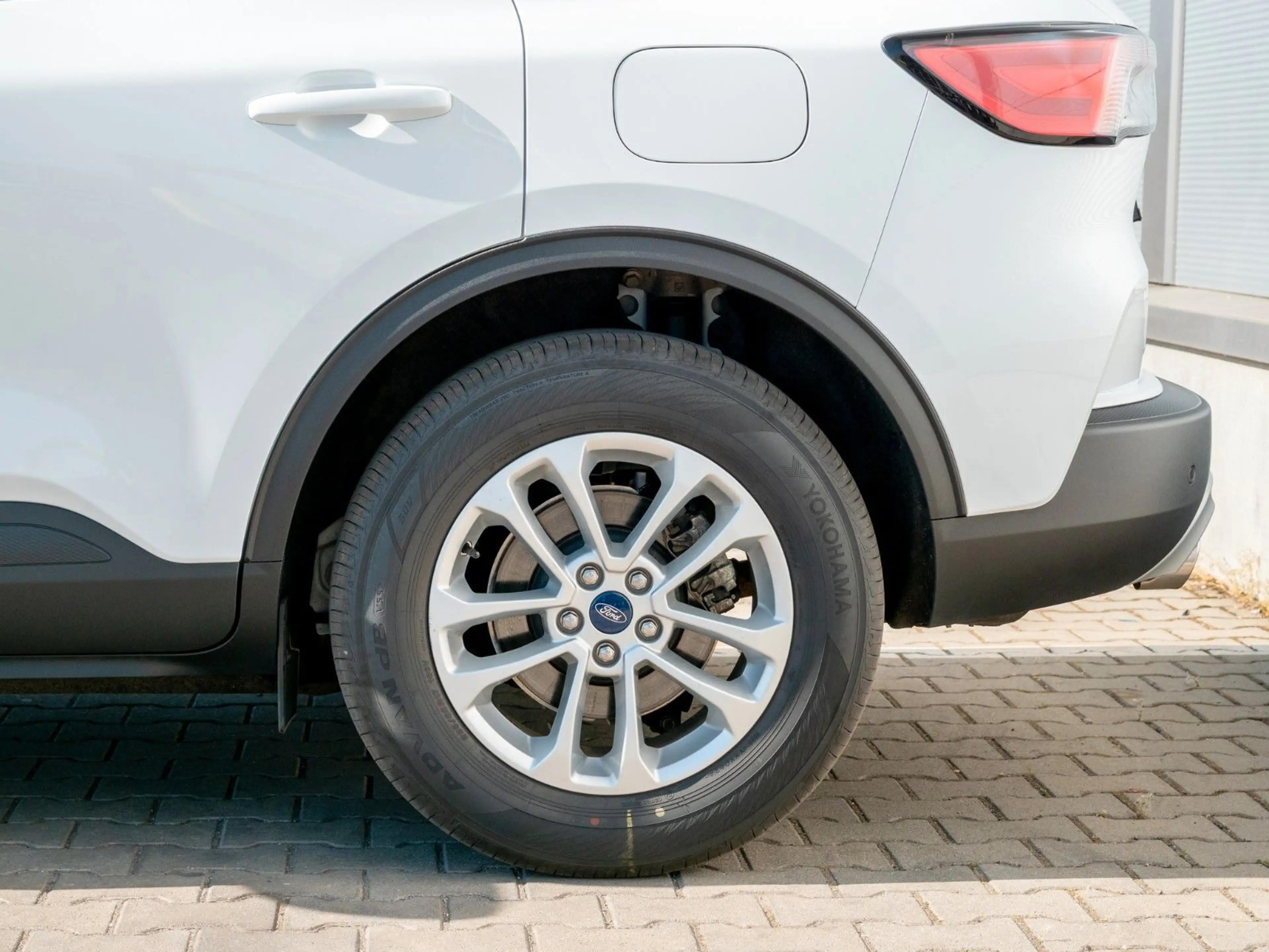 Ford Kuga Titanium TEMPOMAT.LHZ.SHZ.HINTENKAM.8 STÜCK — photo 10