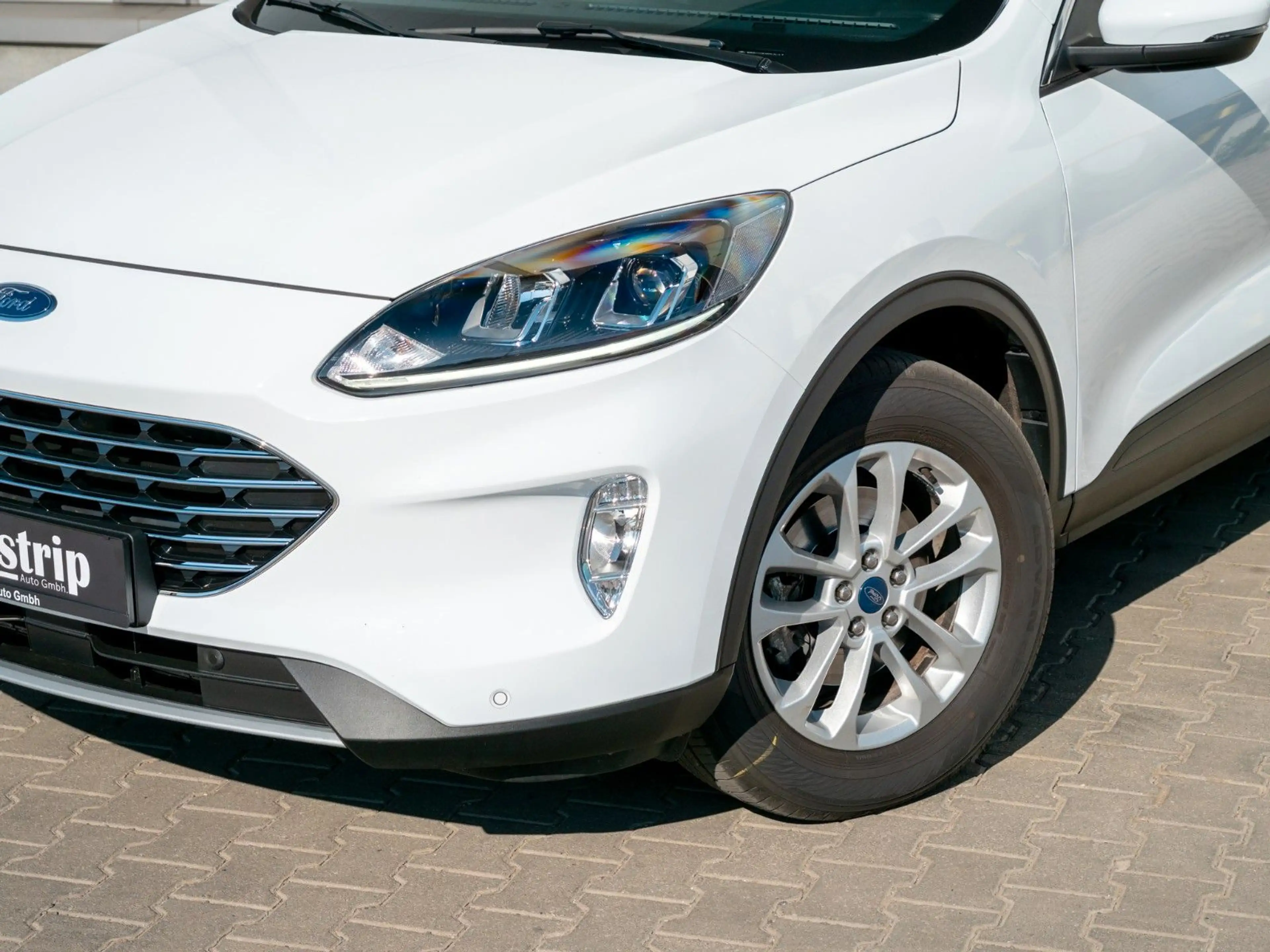 Ford Kuga Titanium TEMPOMAT.LHZ.SHZ.HINTENKAM.8 STÜCK — photo 7