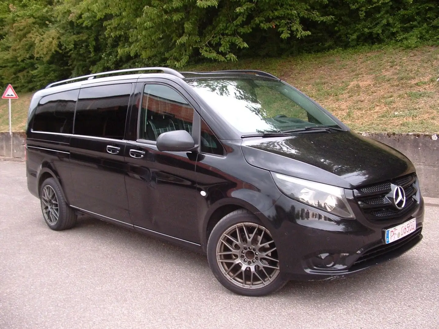 Mercedes-Benz Vito Tourer BT *EXTRALANG*NAVI*AHK*PDC*6-SITZER* Noir - 2