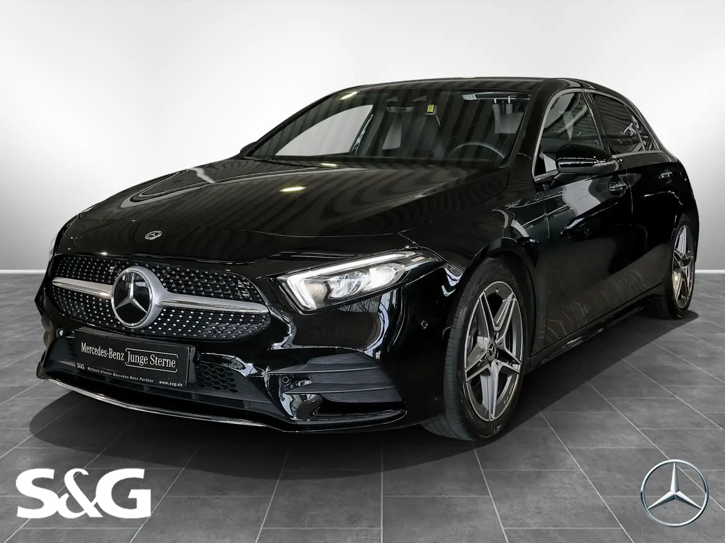 Mercedes-Benz A 180 AMG DISTRONIC+KAMERA+KEYLESS+MBUX+LED+18" Schwarz - 1
