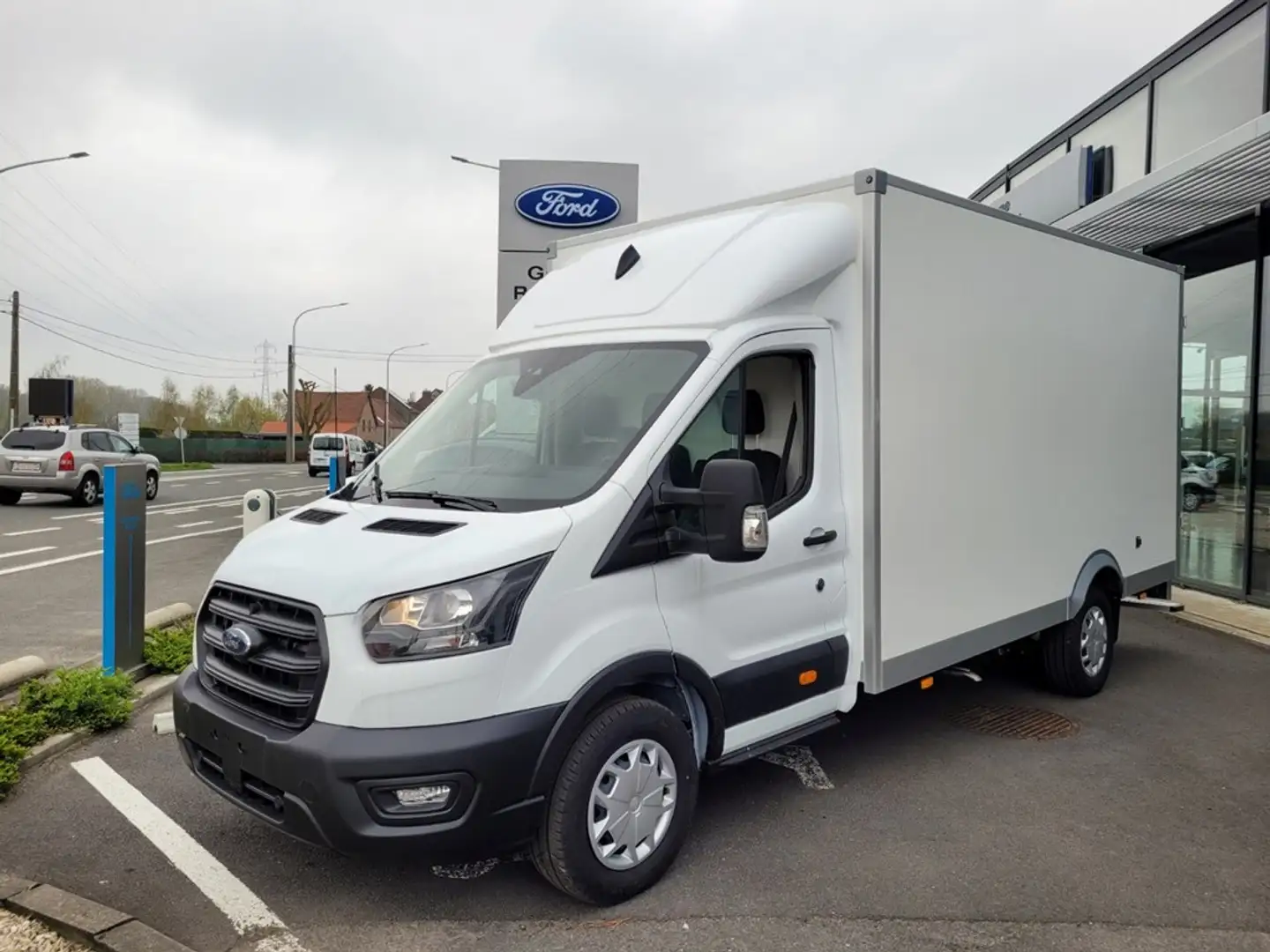 Ford Transit Trend - 2.0 TDCI 130cv - Caisse 20 m3 - NEW Wit - 2