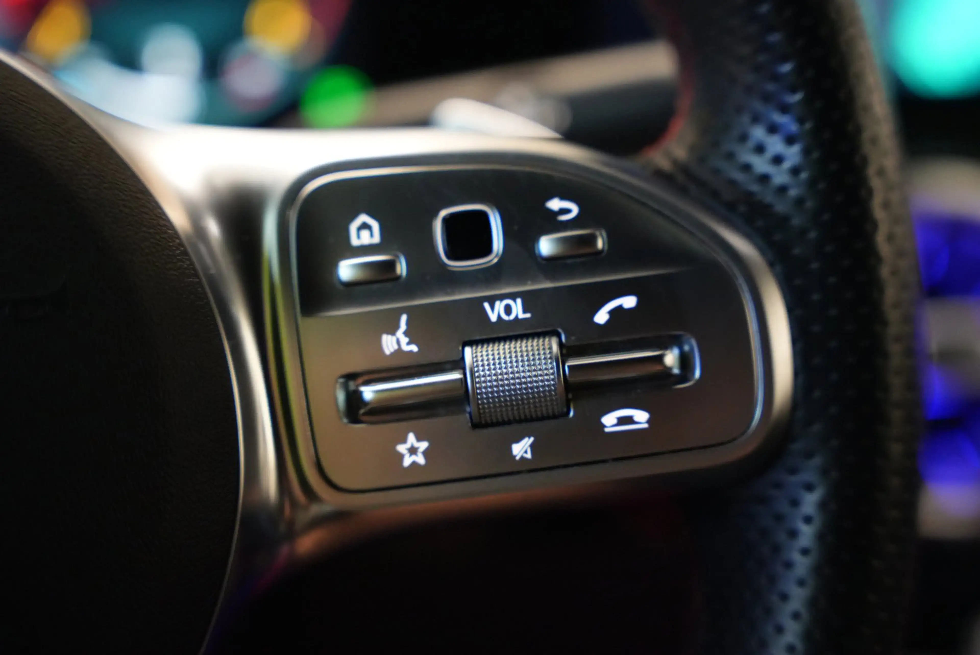 Mercedes-Benz B 200 AMG Line / Night pakket / Camera / Sfeerverlichtin — photo 14