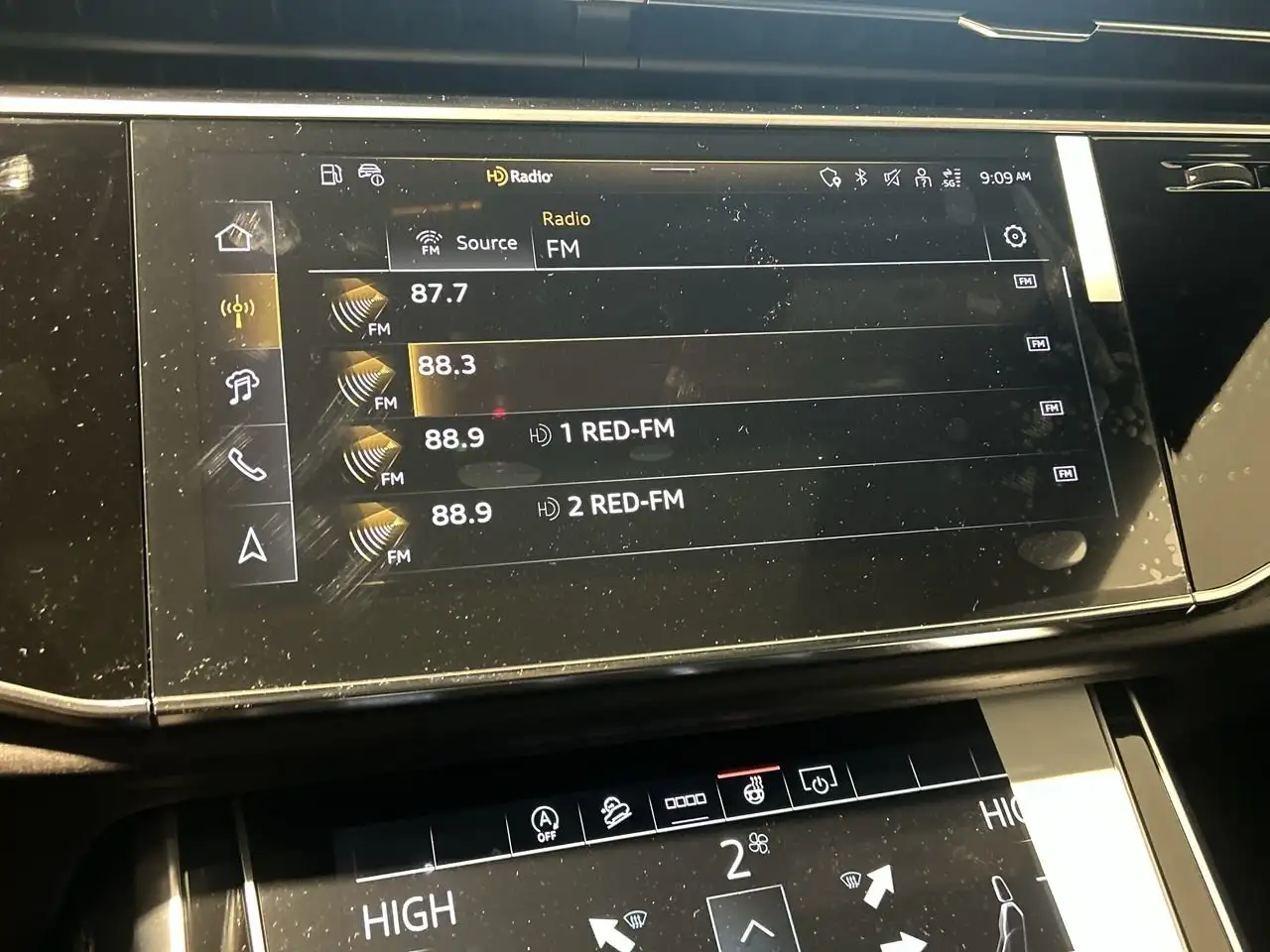 Audi Q8 снимка Audi Q8