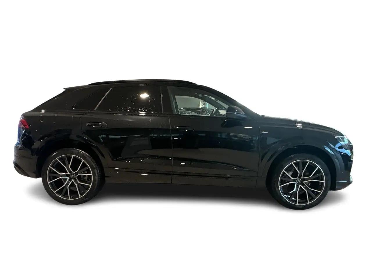 Audi Q8 снимка Audi Q8