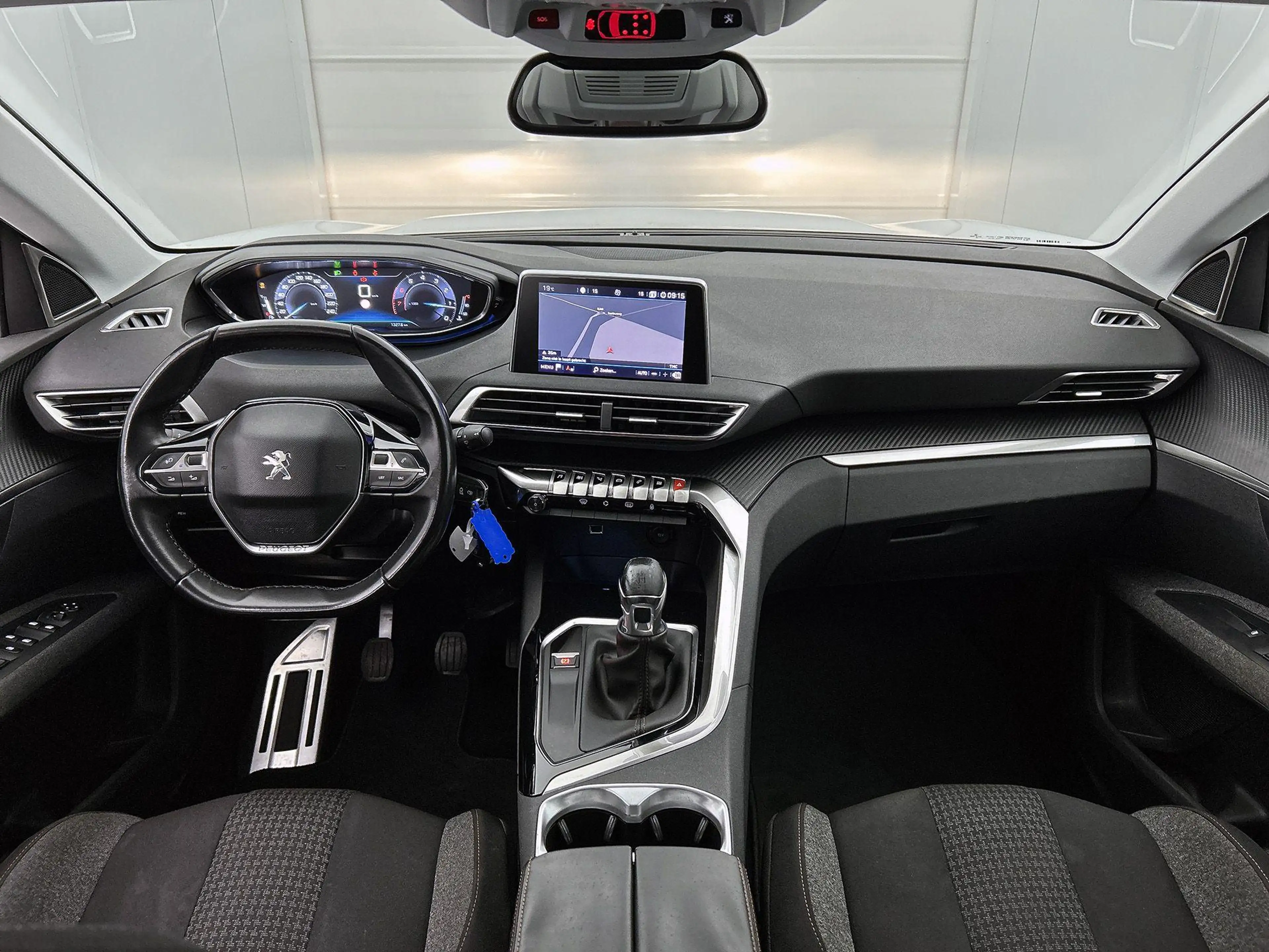 Peugeot 5008 1.2 PureTech Access 7 zitter | Navi | parkeersens — photo 6