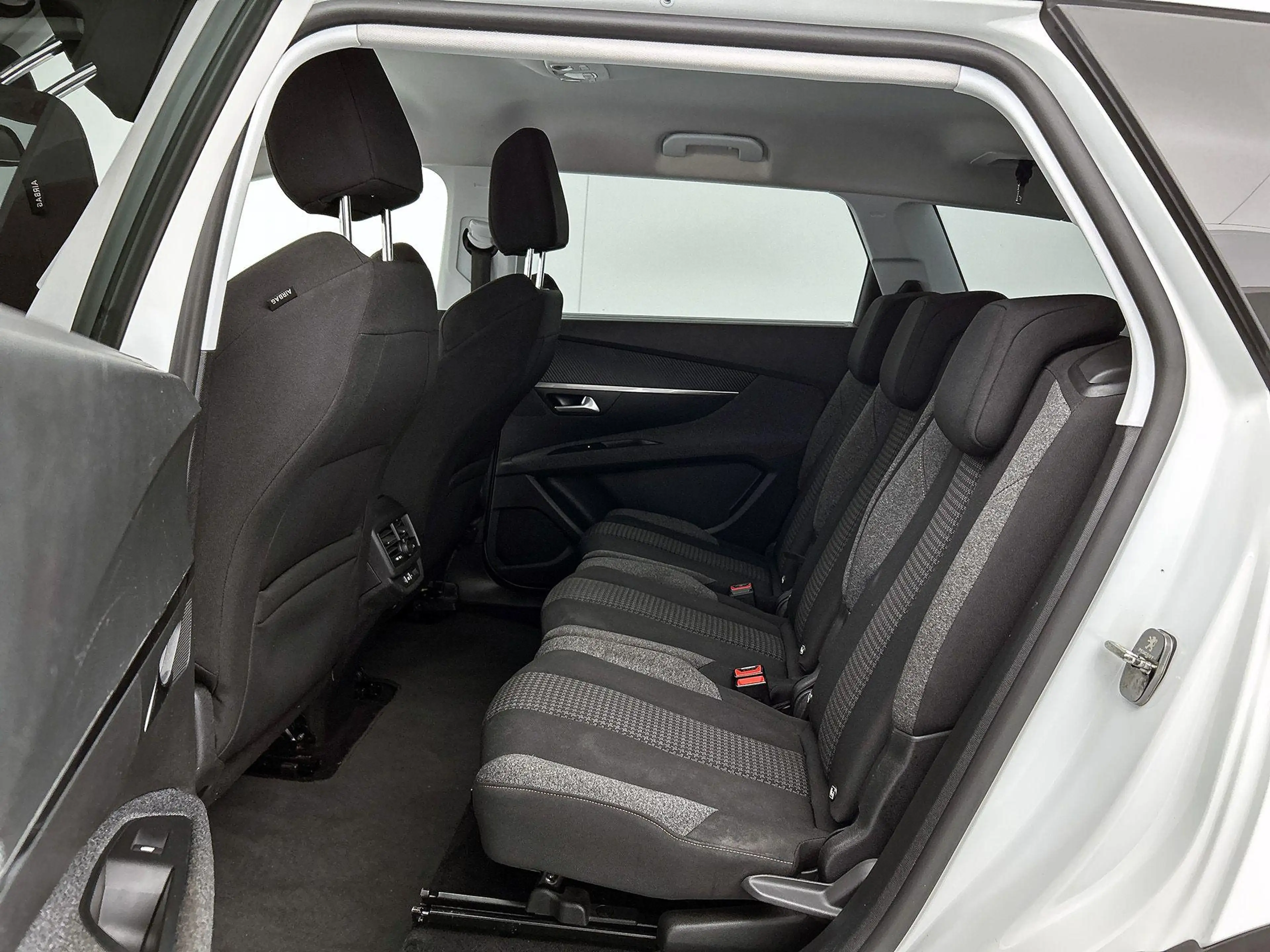 Peugeot 5008 1.2 PureTech Access 7 zitter | Navi | parkeersens — photo 11