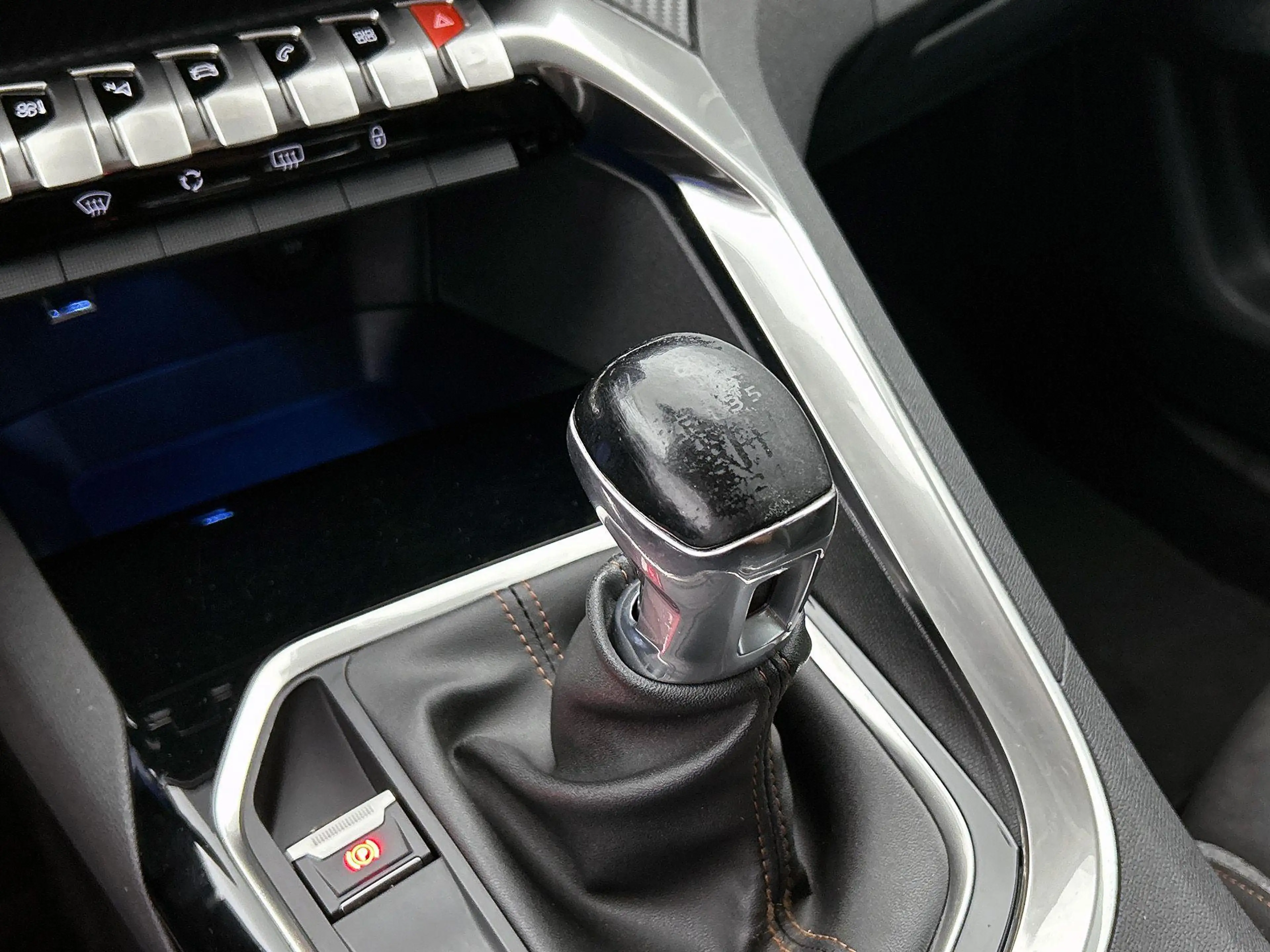 Peugeot 5008 1.2 PureTech Access 7 zitter | Navi | parkeersens — photo 9